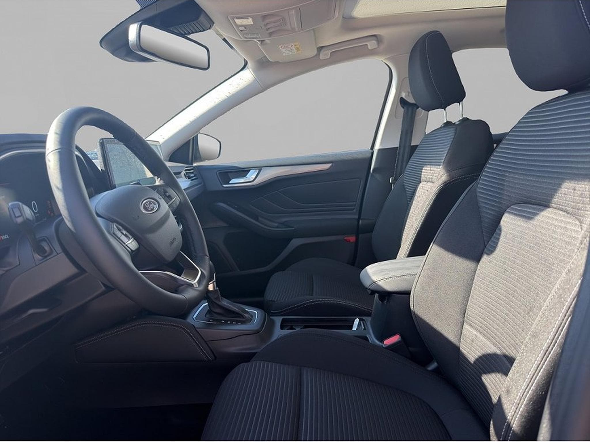 Ford Focus (2025) - Photo 7