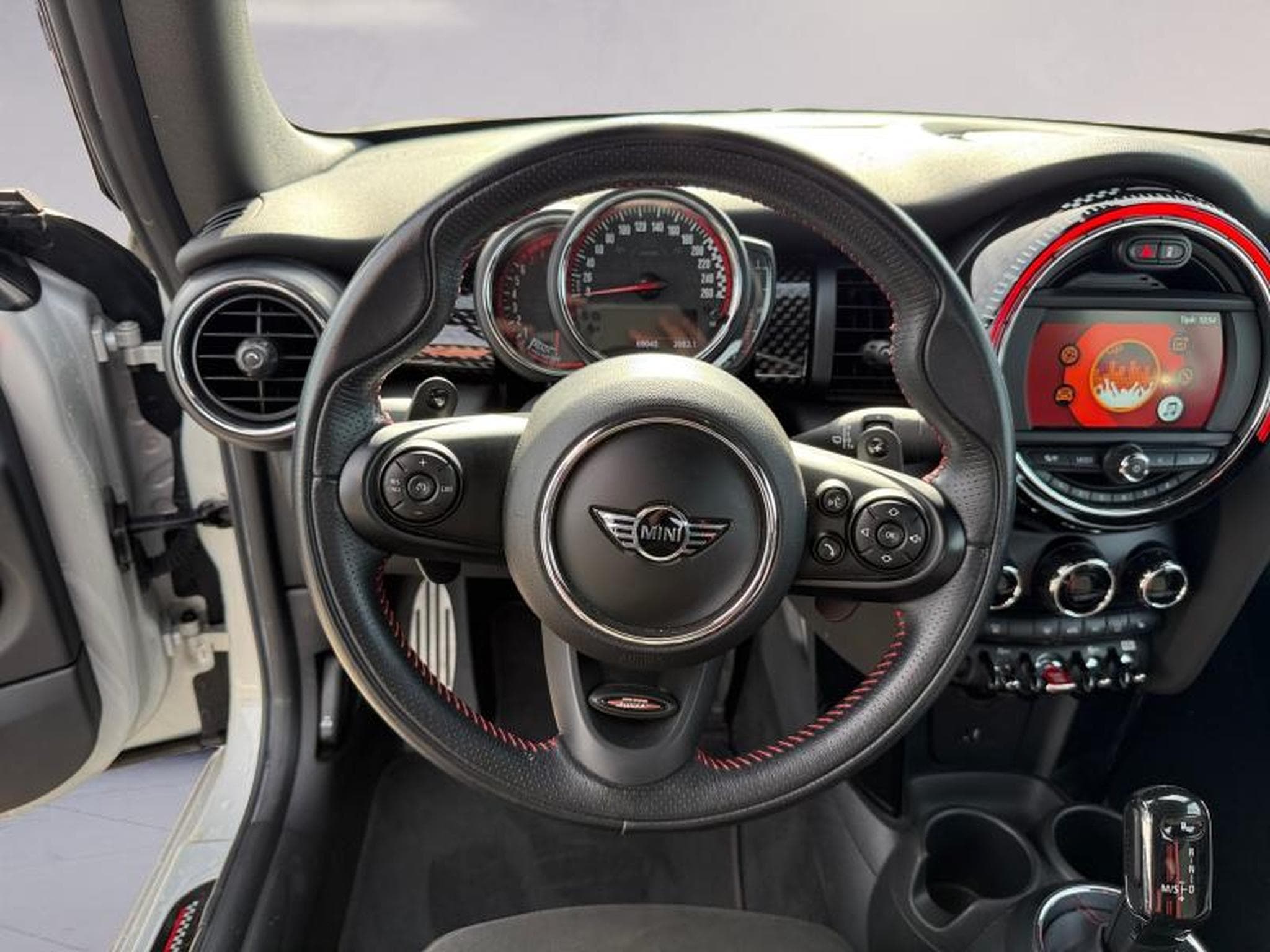 MINI Cooper Mini John Cooper Works Cabriolet (2018) - Photo 14