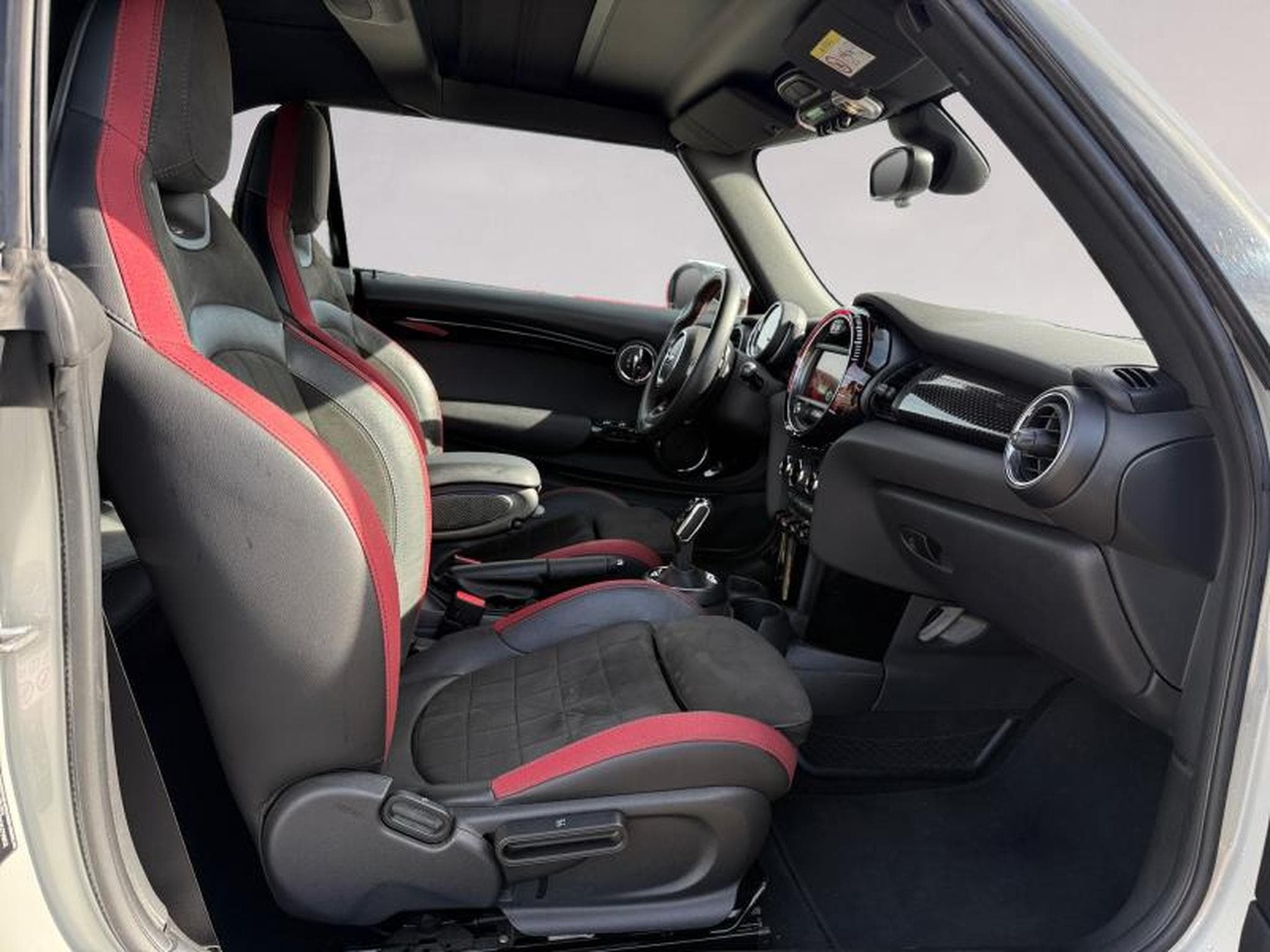 MINI Cooper Mini John Cooper Works Cabriolet (2018) - Photo 12