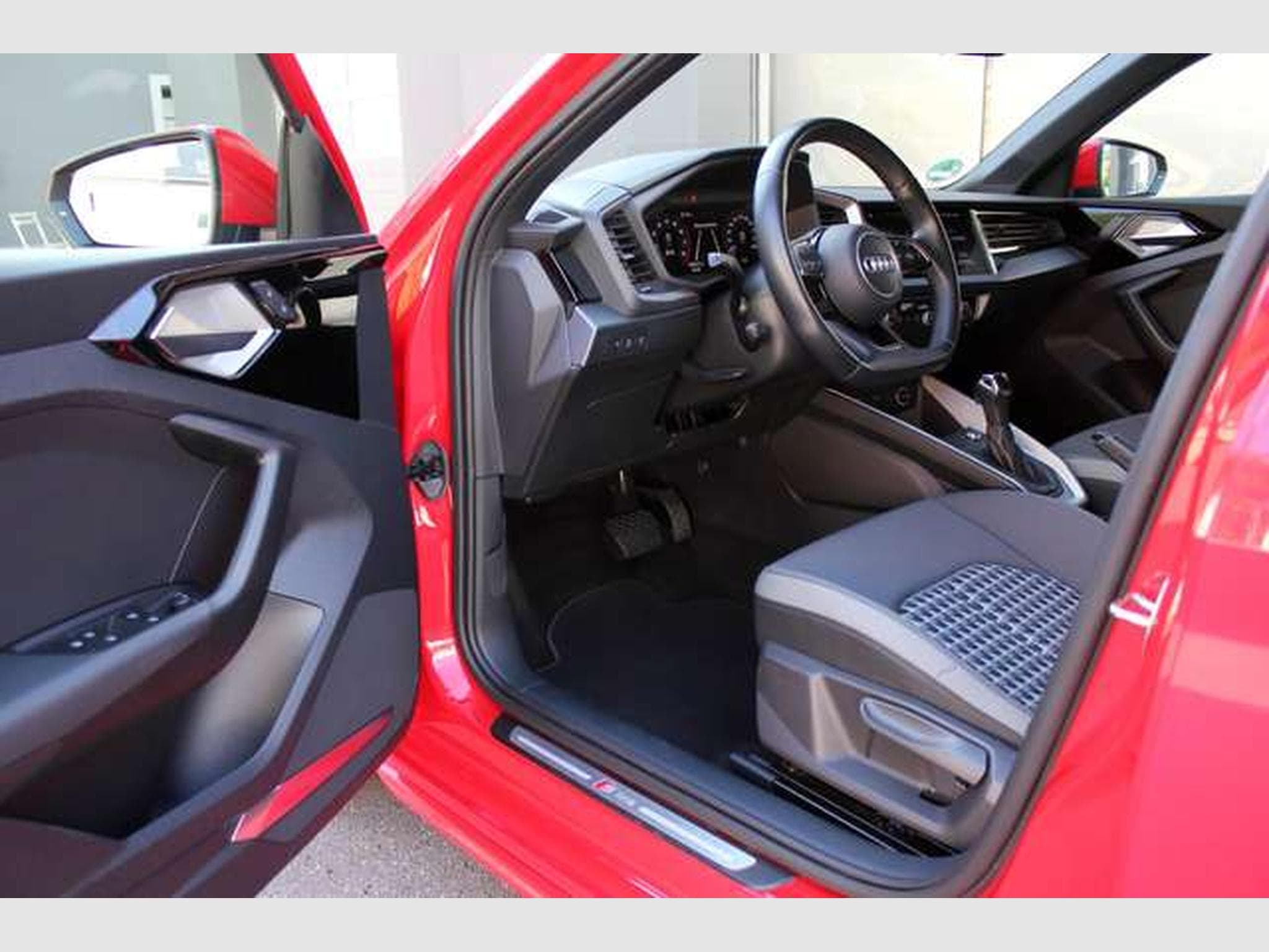Audi A1 A1 Sportback 35 TFSI*S-Line,ACC,B&O,Sitzheizung* (2019) - Photo 5