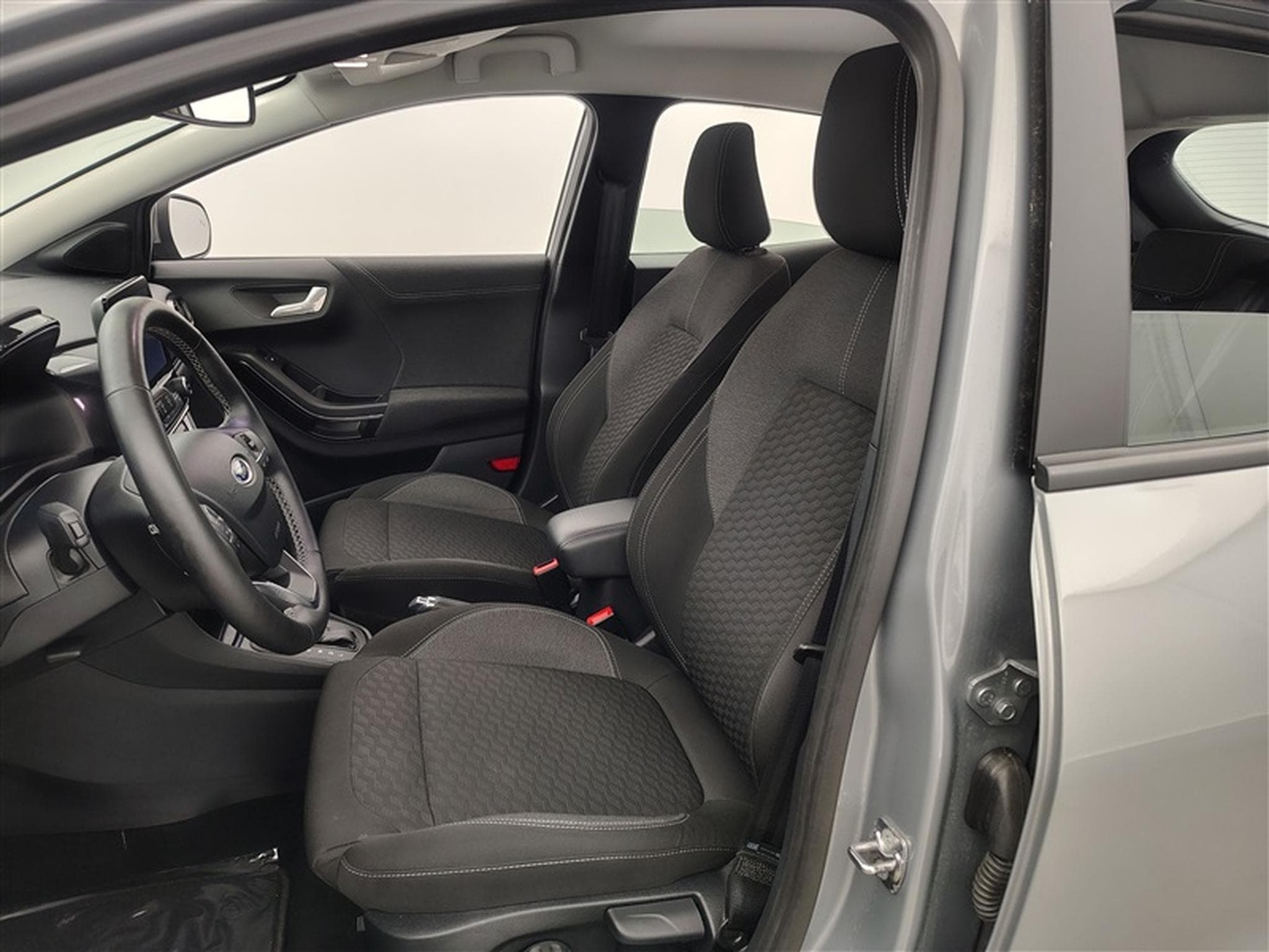 Ford Puma 1.0 EcoBoost AUT. MHEV Titanium NAVI / CARPLAY (2023) - Photo 7