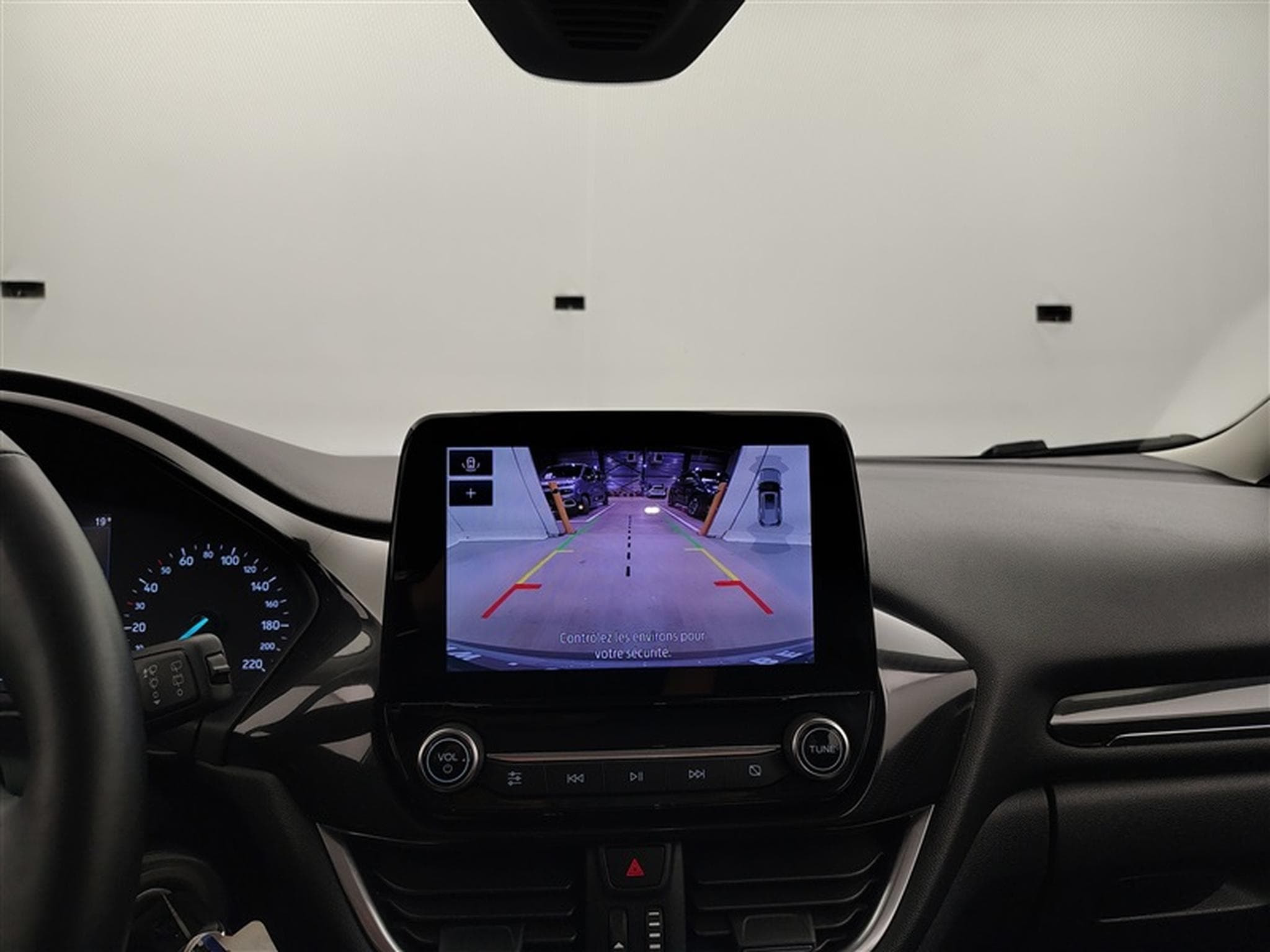 Ford Puma 1.0 EcoBoost AUT. MHEV Titanium NAVI / CARPLAY (2023) - Photo 18