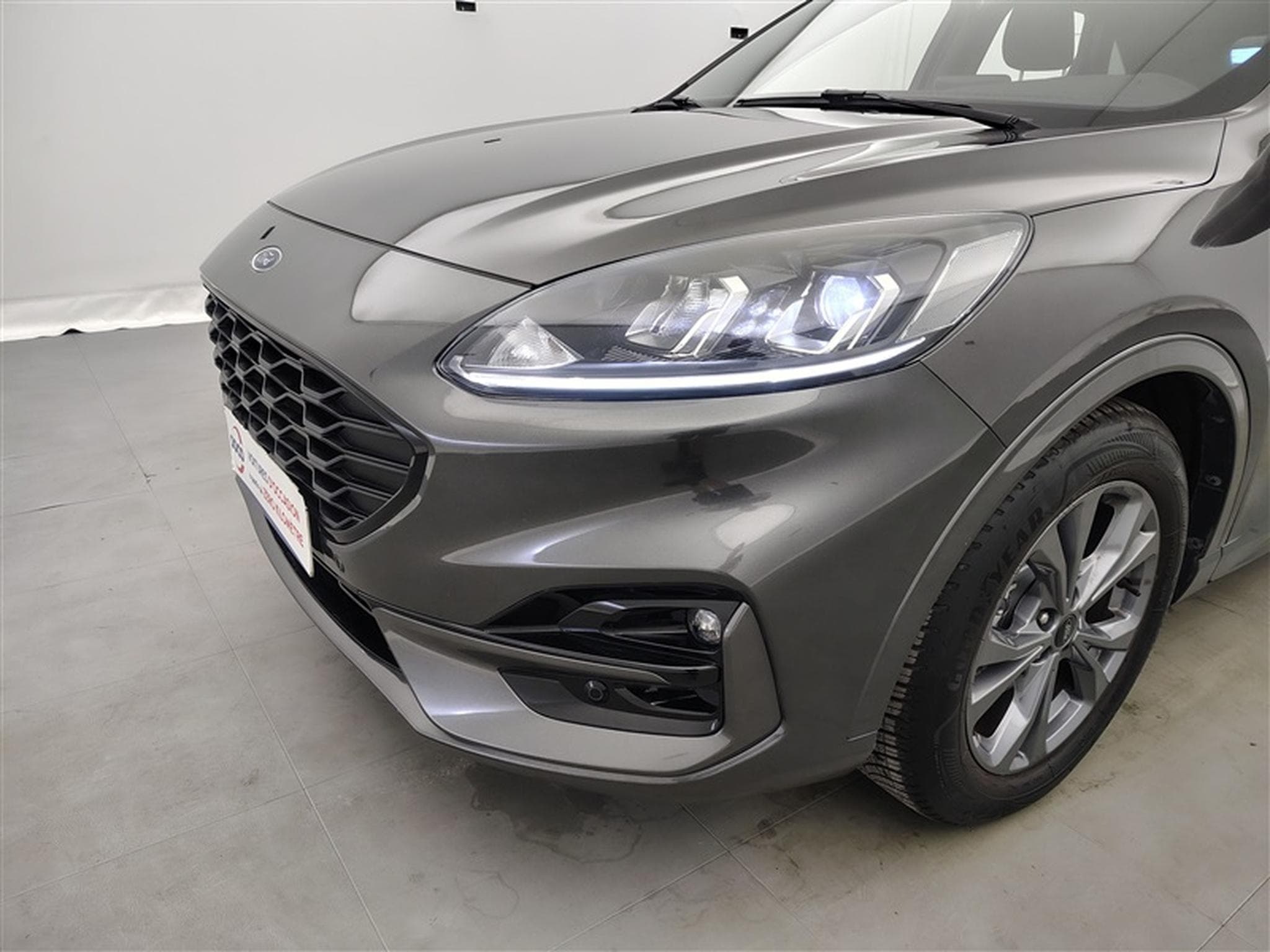 Ford Kuga 2.0 TDCi 120cv PowerShift ST-Line NAVI / FULL LED / CAMERA (2024) - Photo 15