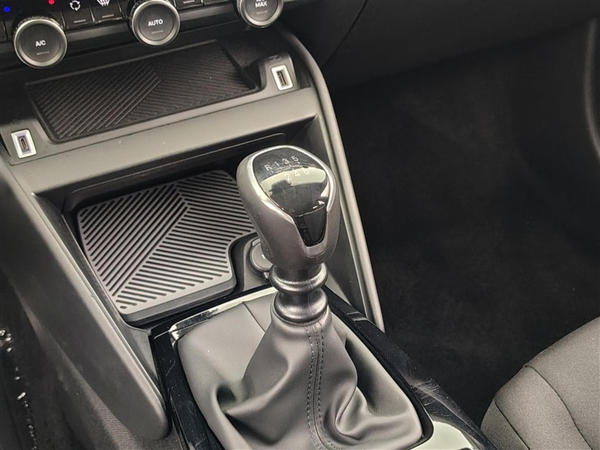 Citroën C4 1.2 PureTech Feel S&S (2022) - Photo 12