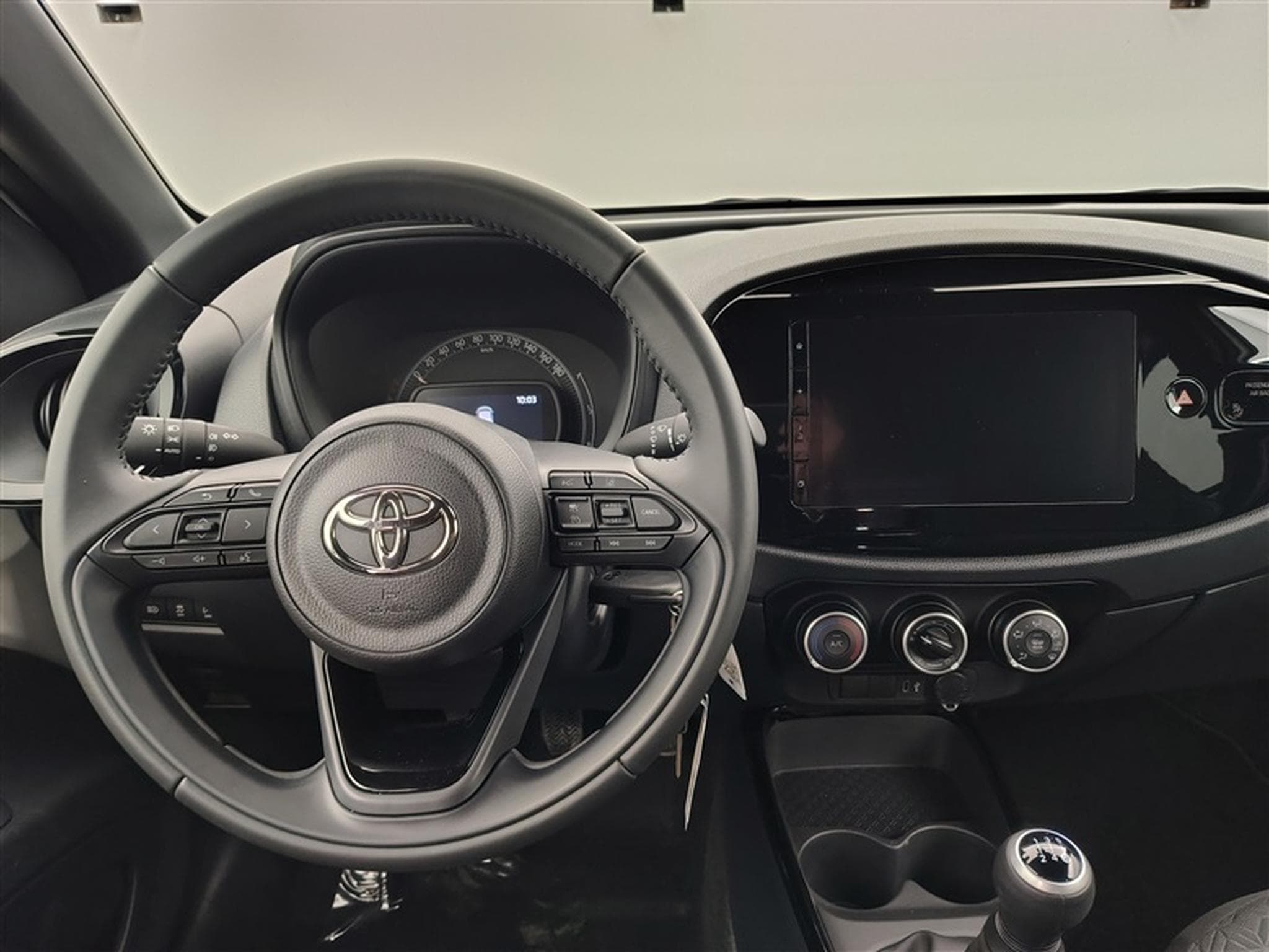 Toyota Aygo 1.0i VVT-i X pulse (2025) - Photo 9