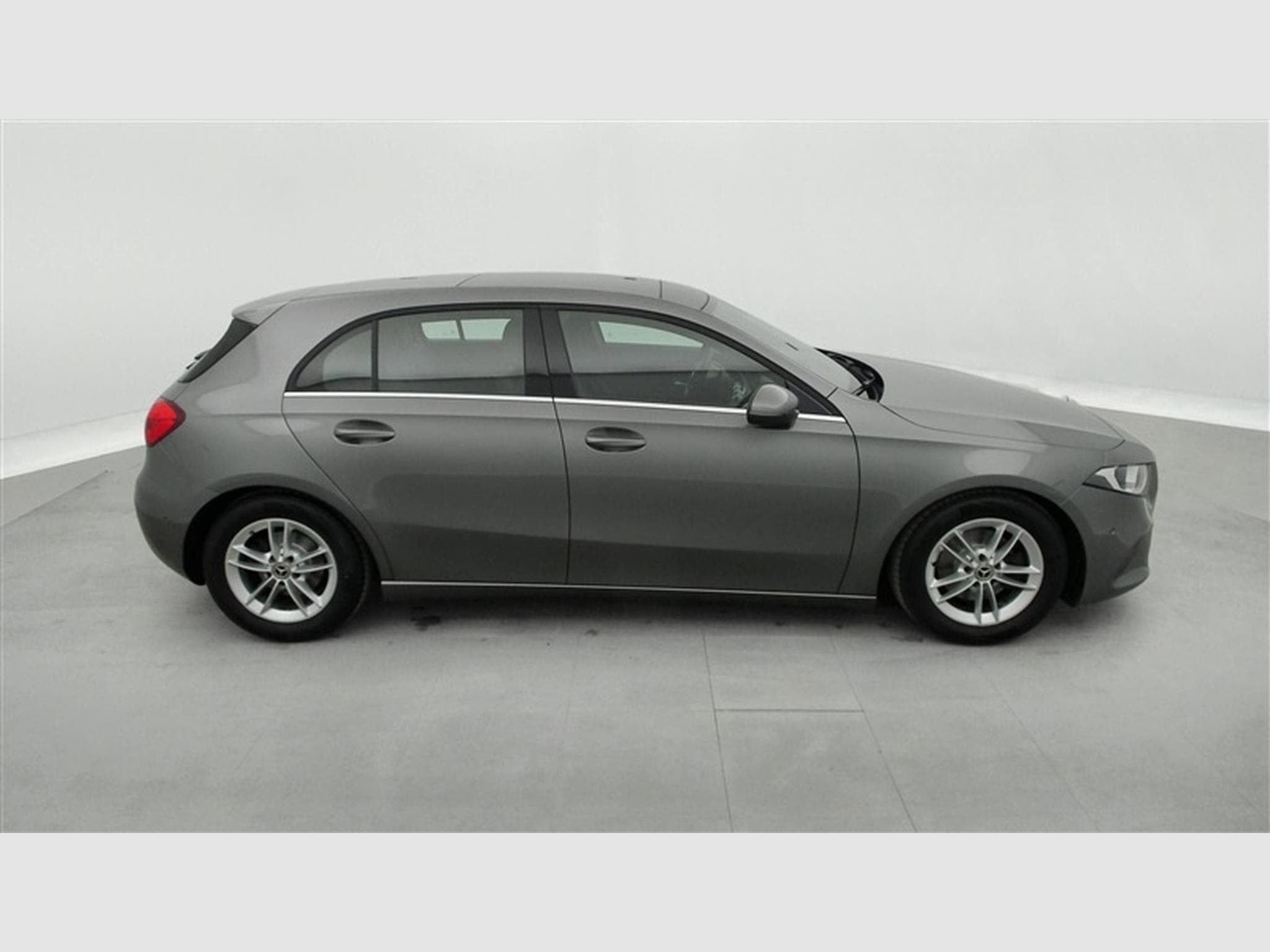 Mercedes A 160 Business Solution/Pdc avt +arr/Caméra/toit ouvrant (2020) - Photo 25