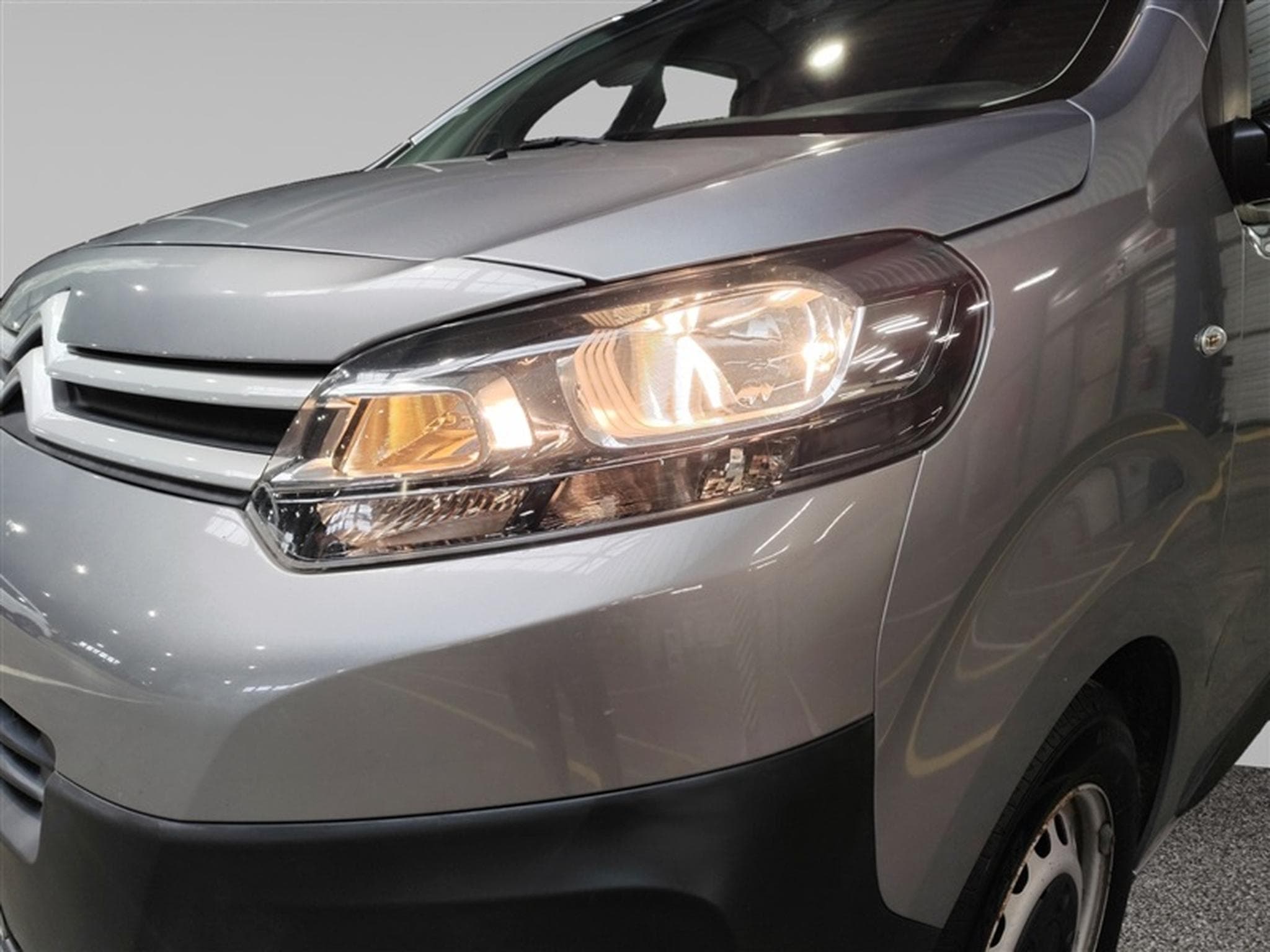 Citroën Jumpy 1.5 BlueHDi XL Comfort 9 Pl  Navi / PDC (2021) - Photo 16