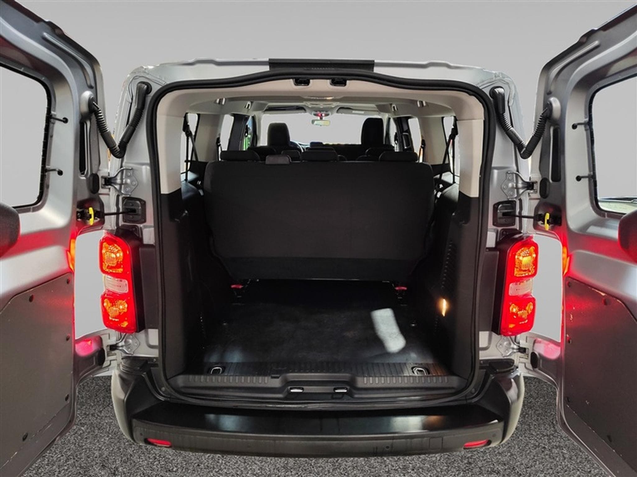 Citroën Jumpy 1.5 BlueHDi XL Comfort 9 Pl  Navi / PDC (2021) - Photo 15