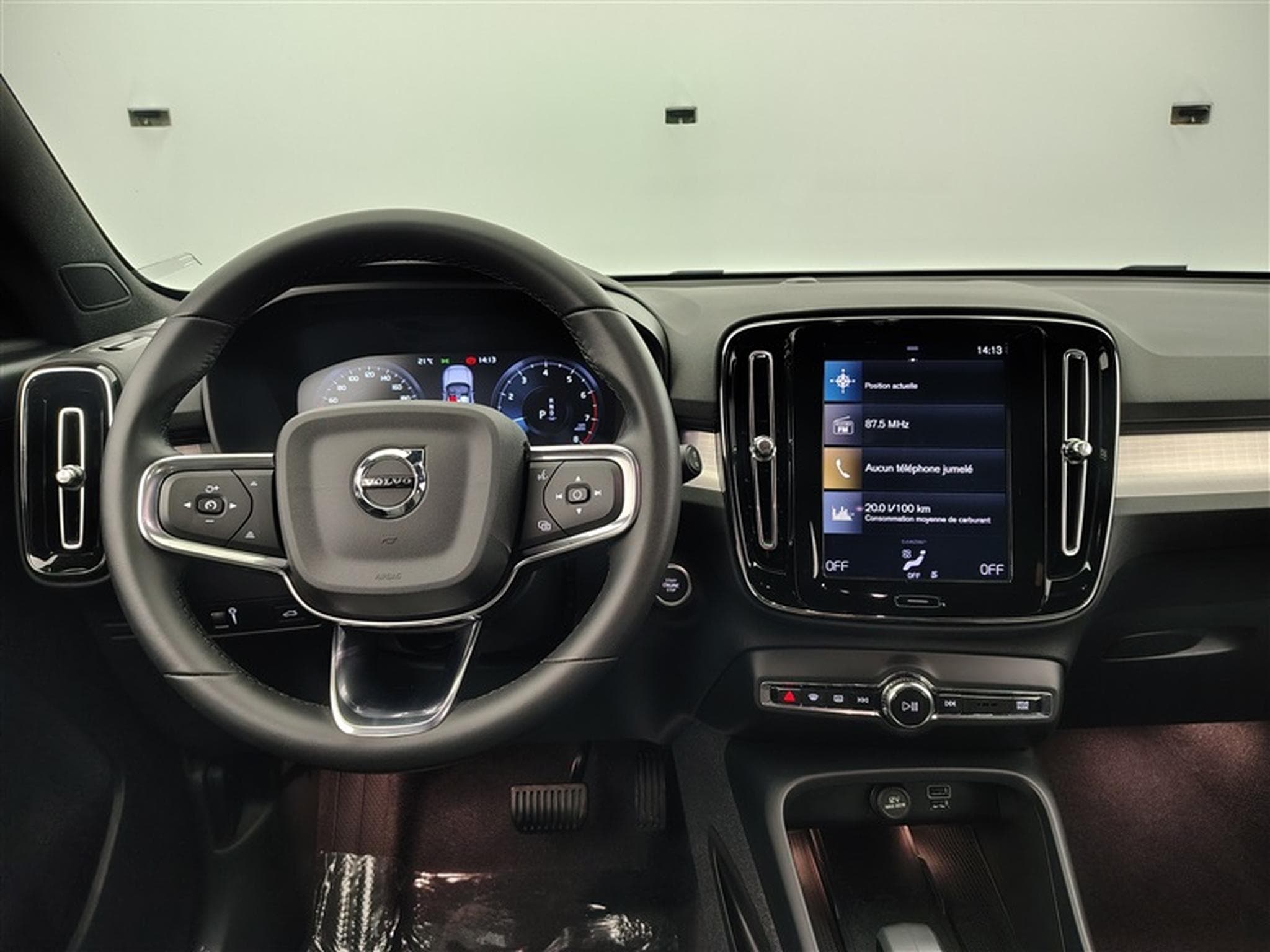 Volvo XC40 1.5 T2 Core Geartronic NAVI/FULL LED/JA17/PDC (2024) - Photo 9