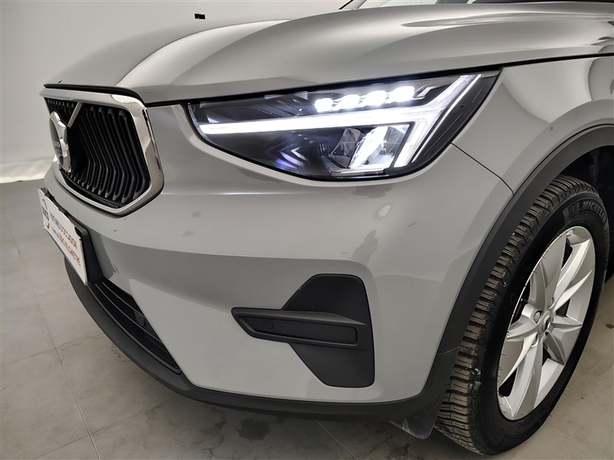 Volvo XC40 1.5 T2 Core Geartronic NAVI/FULL LED/JA17/PDC (2024) - Photo 15