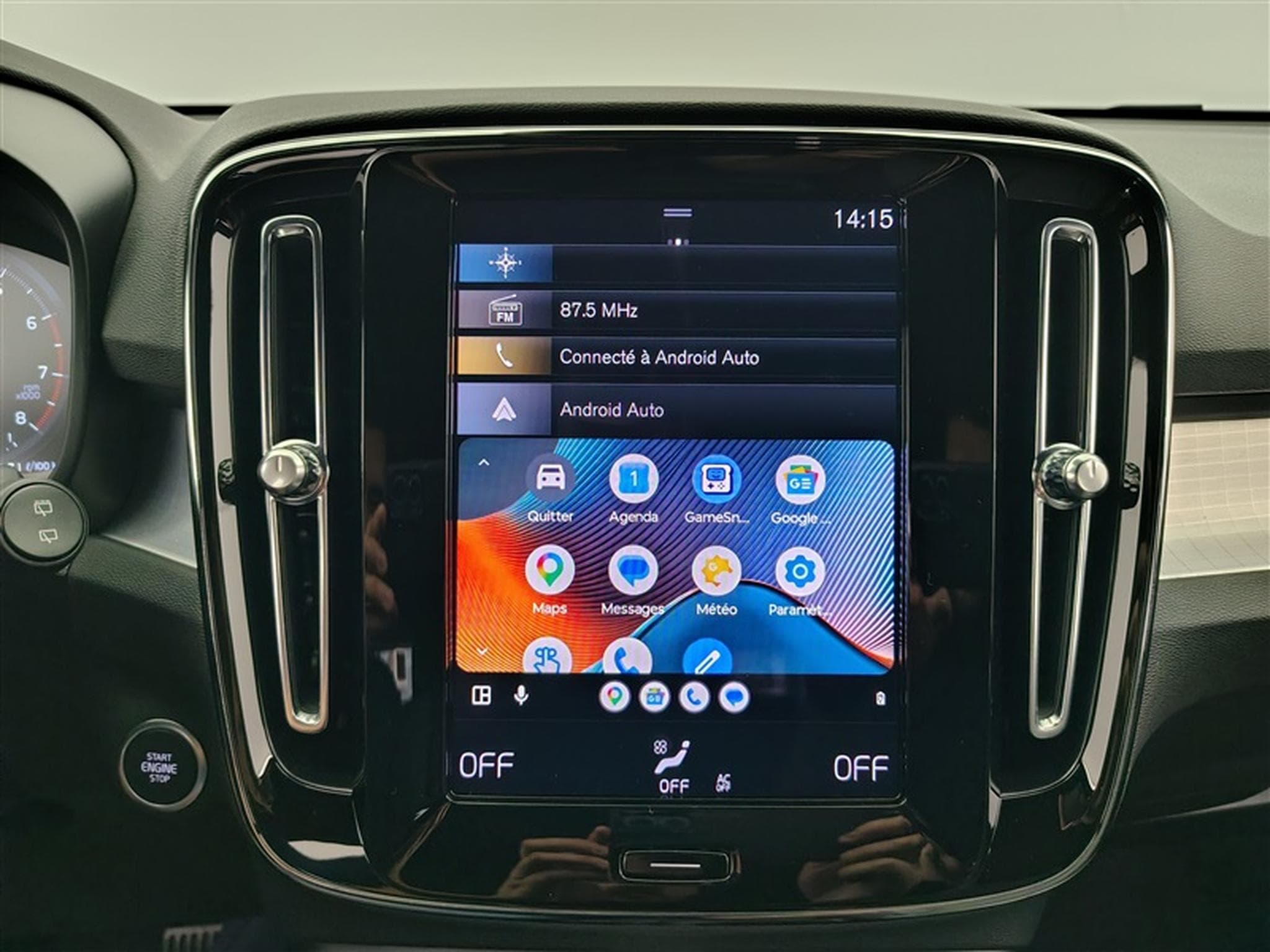 Volvo XC40 1.5 T2 Core Geartronic NAVI/FULL LED/JA17/PDC (2024) - Photo 22