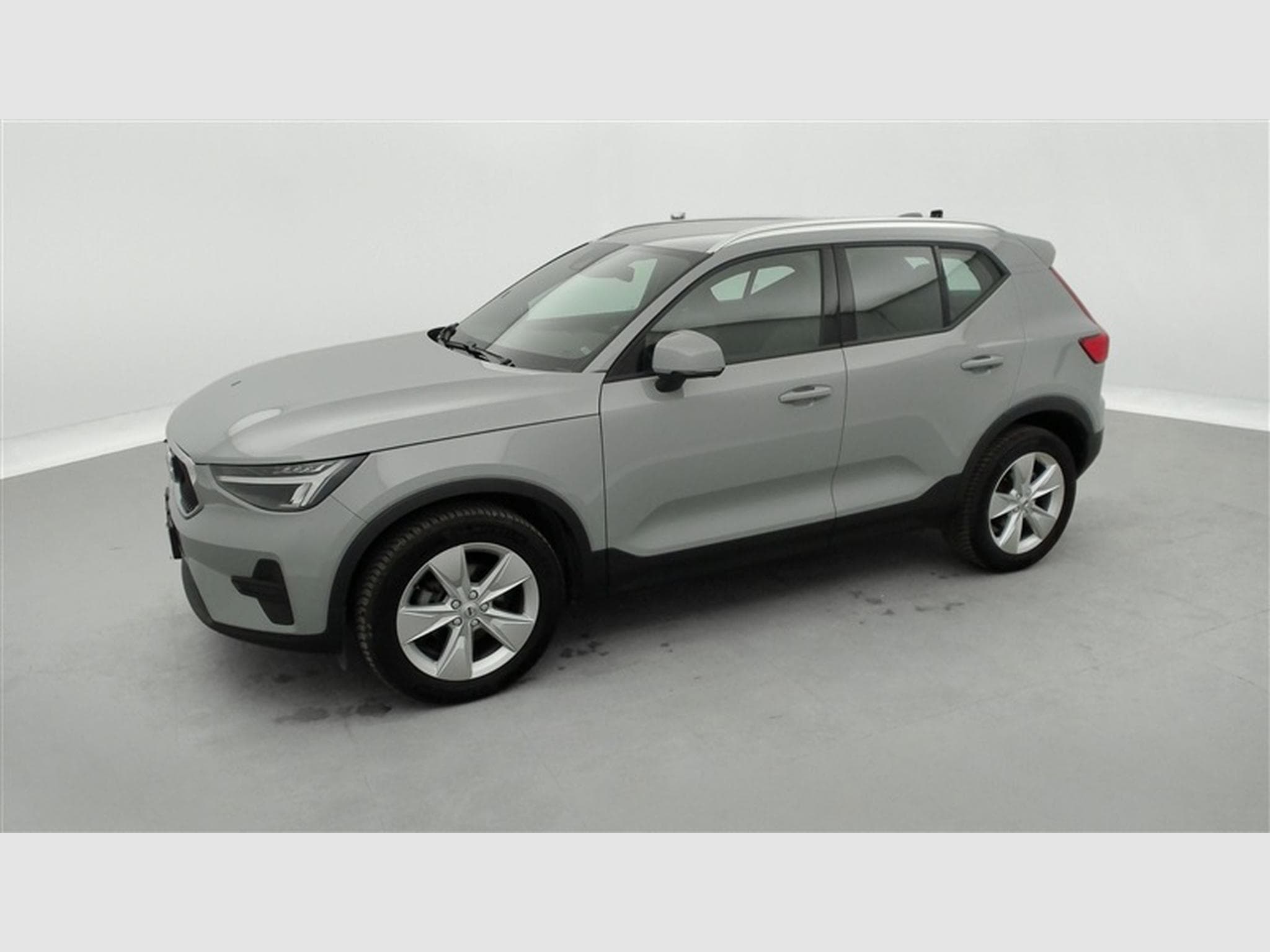 Volvo XC40 1.5 T2 Core Geartronic NAVI/FULL LED/JA17/PDC (2024) - Photo 23