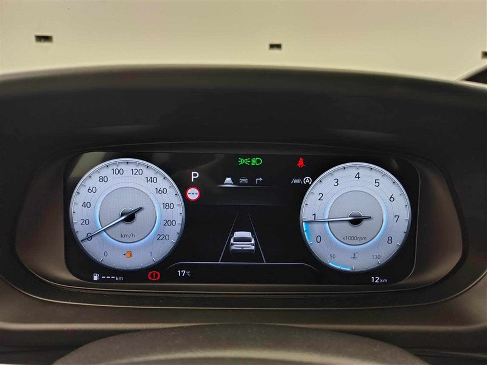 Hyundai i20 1.0 T-GDi 90Cv DCT ConnectLine NAVI / CARPLAY / CAMERA (2026) - Photo 10
