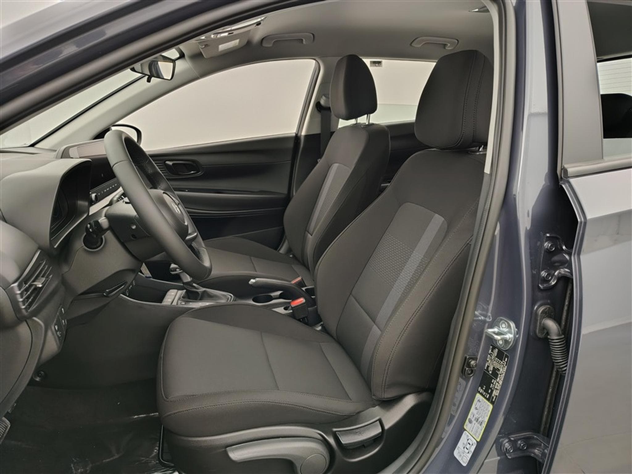 Hyundai i20 1.0 T-GDi 90Cv DCT ConnectLine NAVI / CARPLAY / CAMERA (2026) - Photo 7