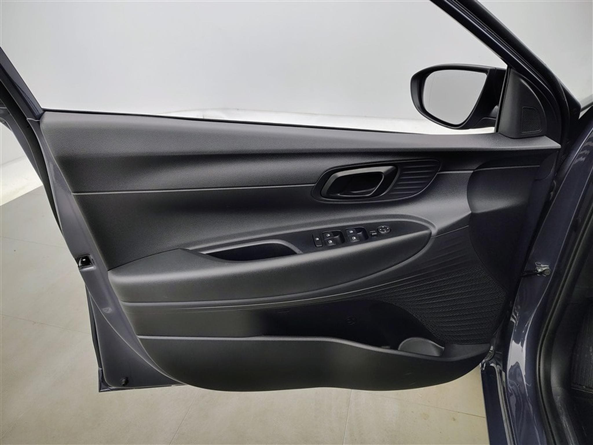 Hyundai i20 1.0 T-GDi 90Cv DCT ConnectLine NAVI / CARPLAY / CAMERA (2026) - Photo 16