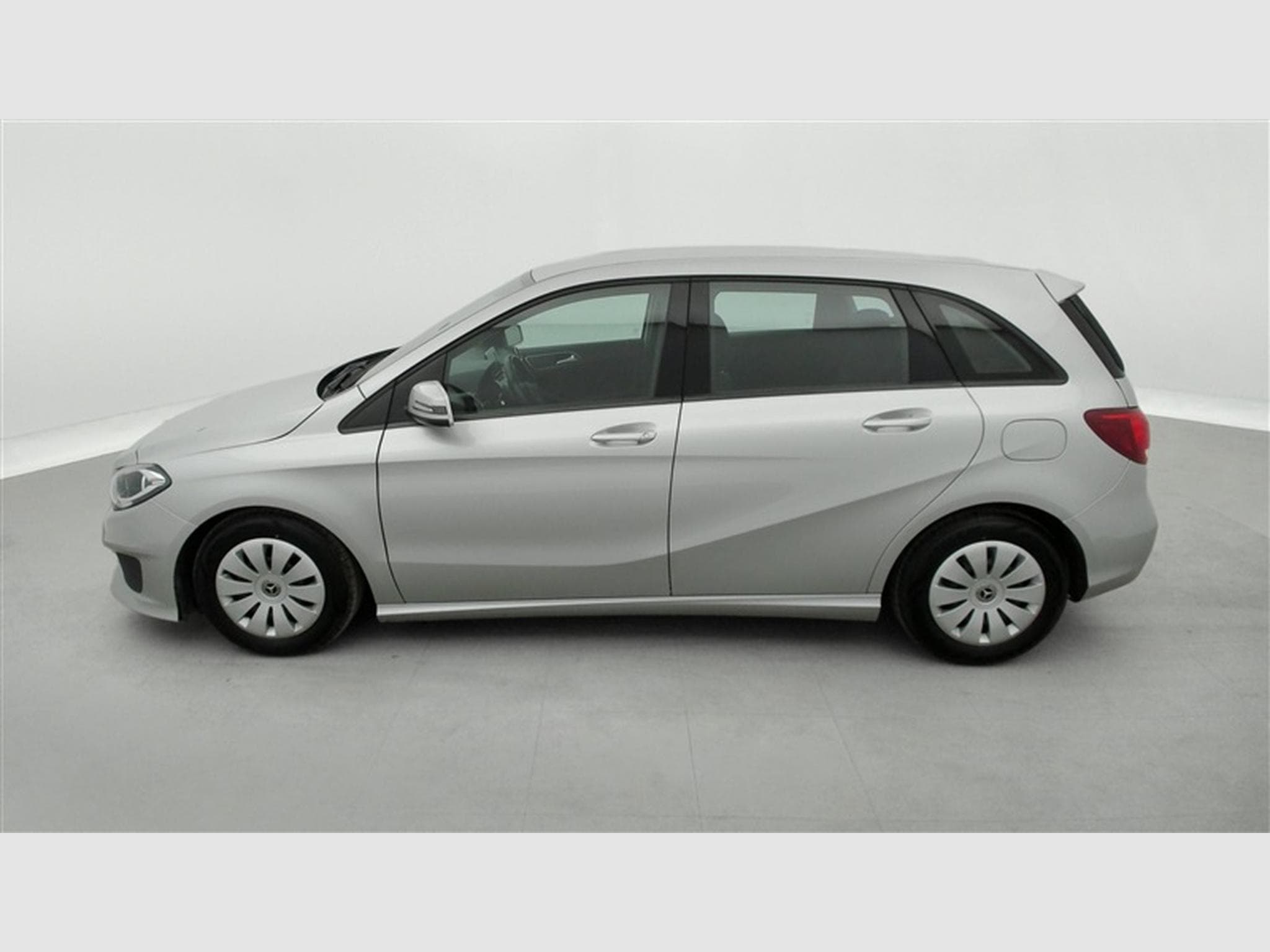Mercedes B 180 B 180 d NAVI / FULL LED / CUIR (2018) - Photo 3