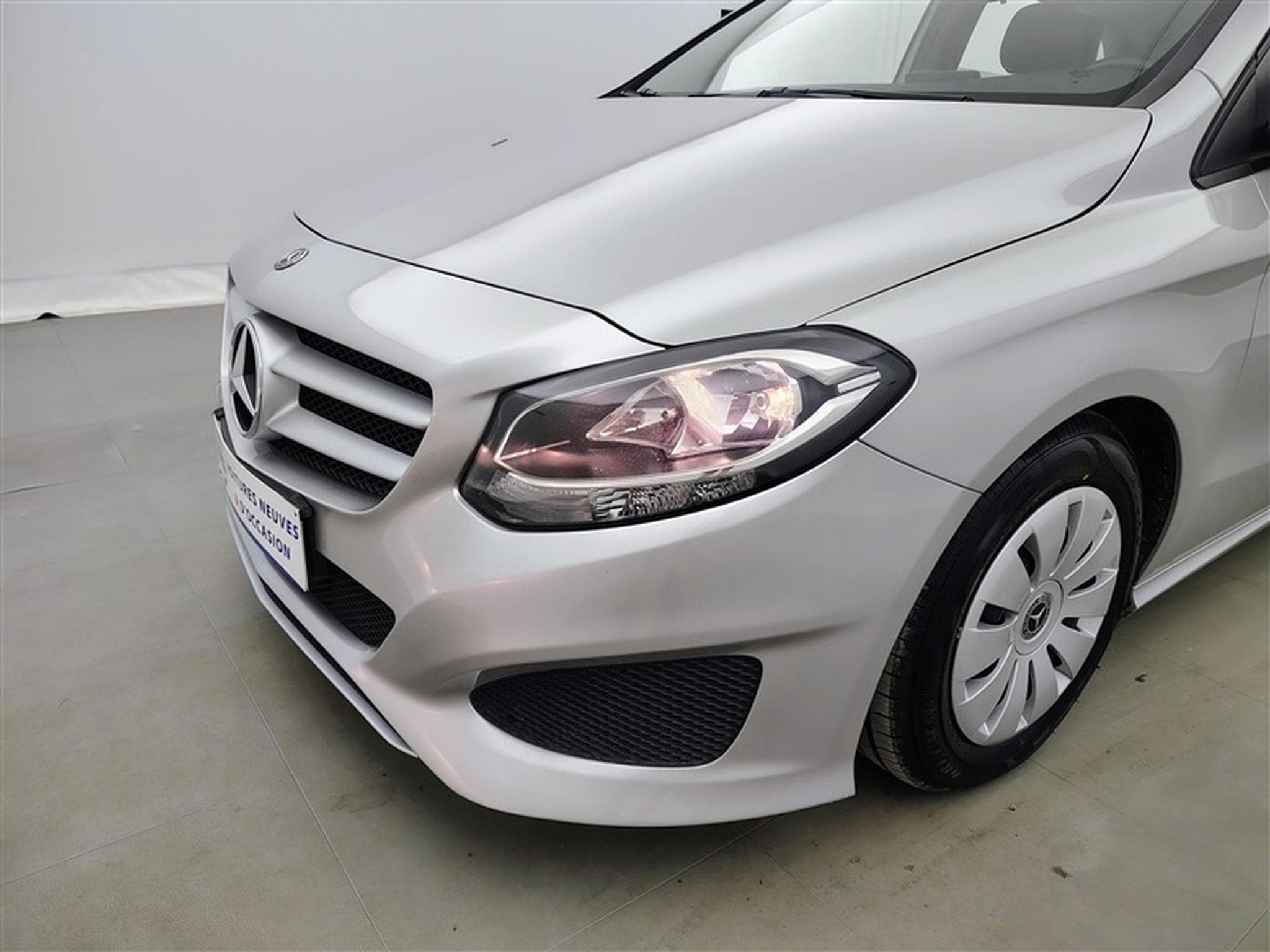 Mercedes B 180 B 180 d NAVI / FULL LED / CUIR (2018) - Photo 15