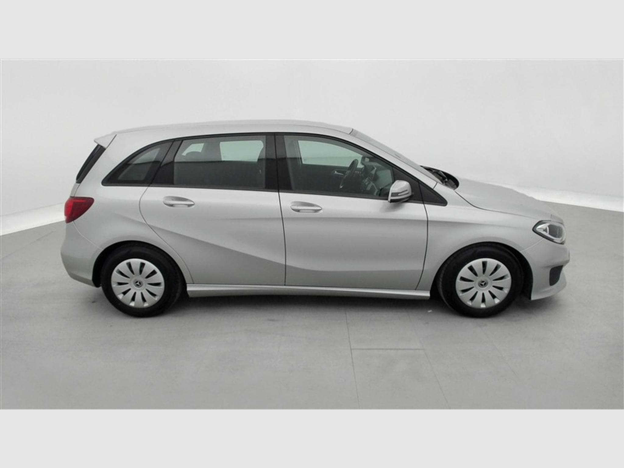 Mercedes B 180 B 180 d NAVI / FULL LED / CUIR (2018) - Photo 23