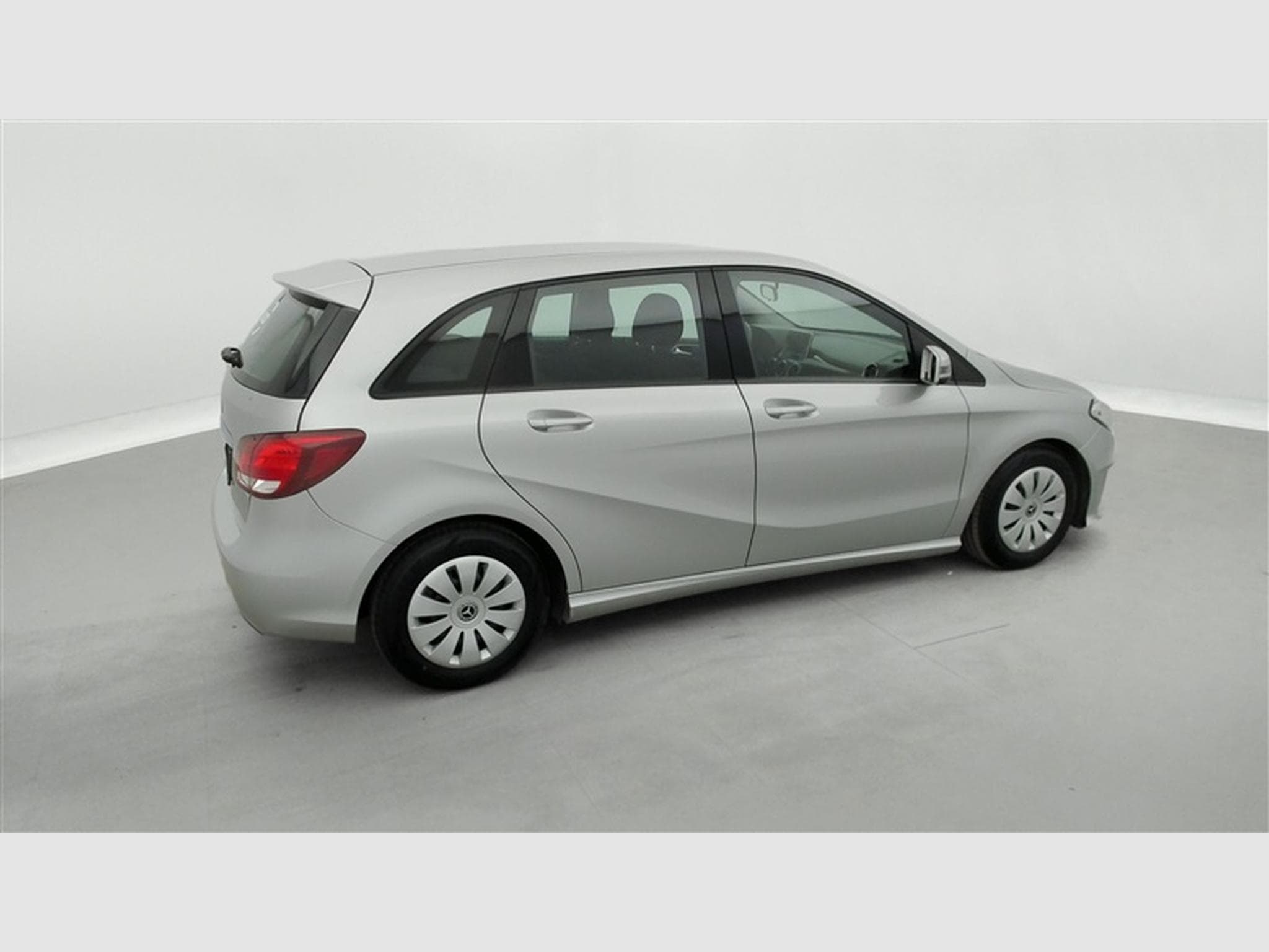 Mercedes B 180 B 180 d NAVI / FULL LED / CUIR (2018) - Photo 24