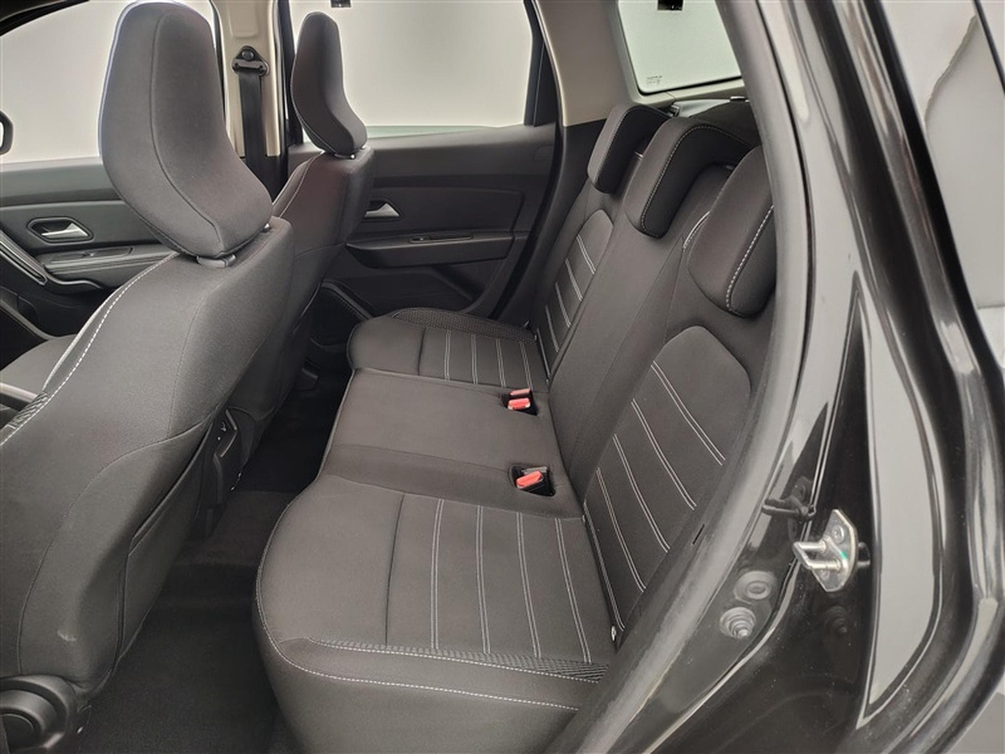 Dacia Duster 1.3 TCe Techroad 150CH GPF NAVI/CAMERA/JA' 17 (2023) - Photo 13