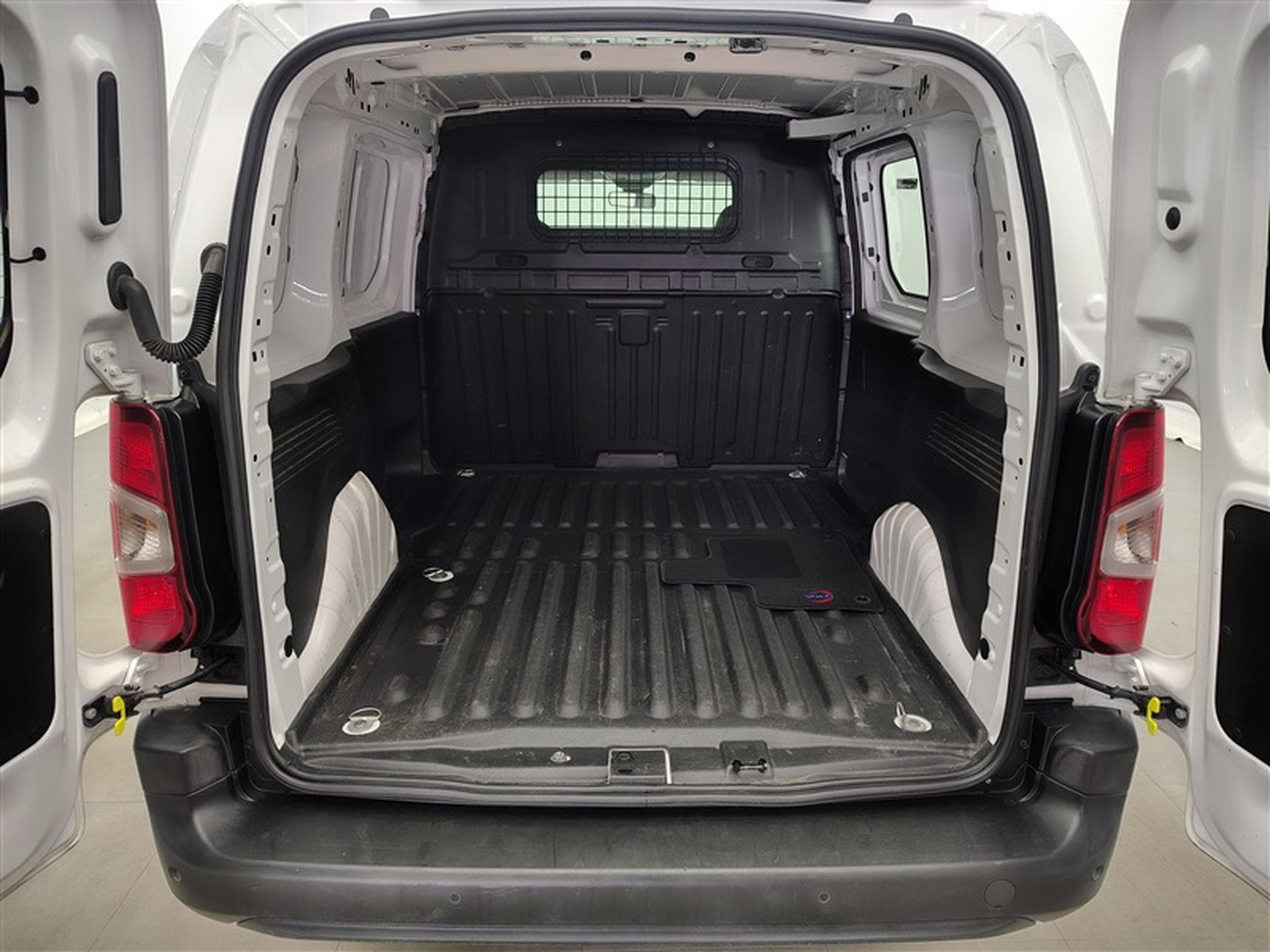 Citroën Berlingo 1.5 BlueHDi M Light Club S/S (6.2) (2021) - Foto 14