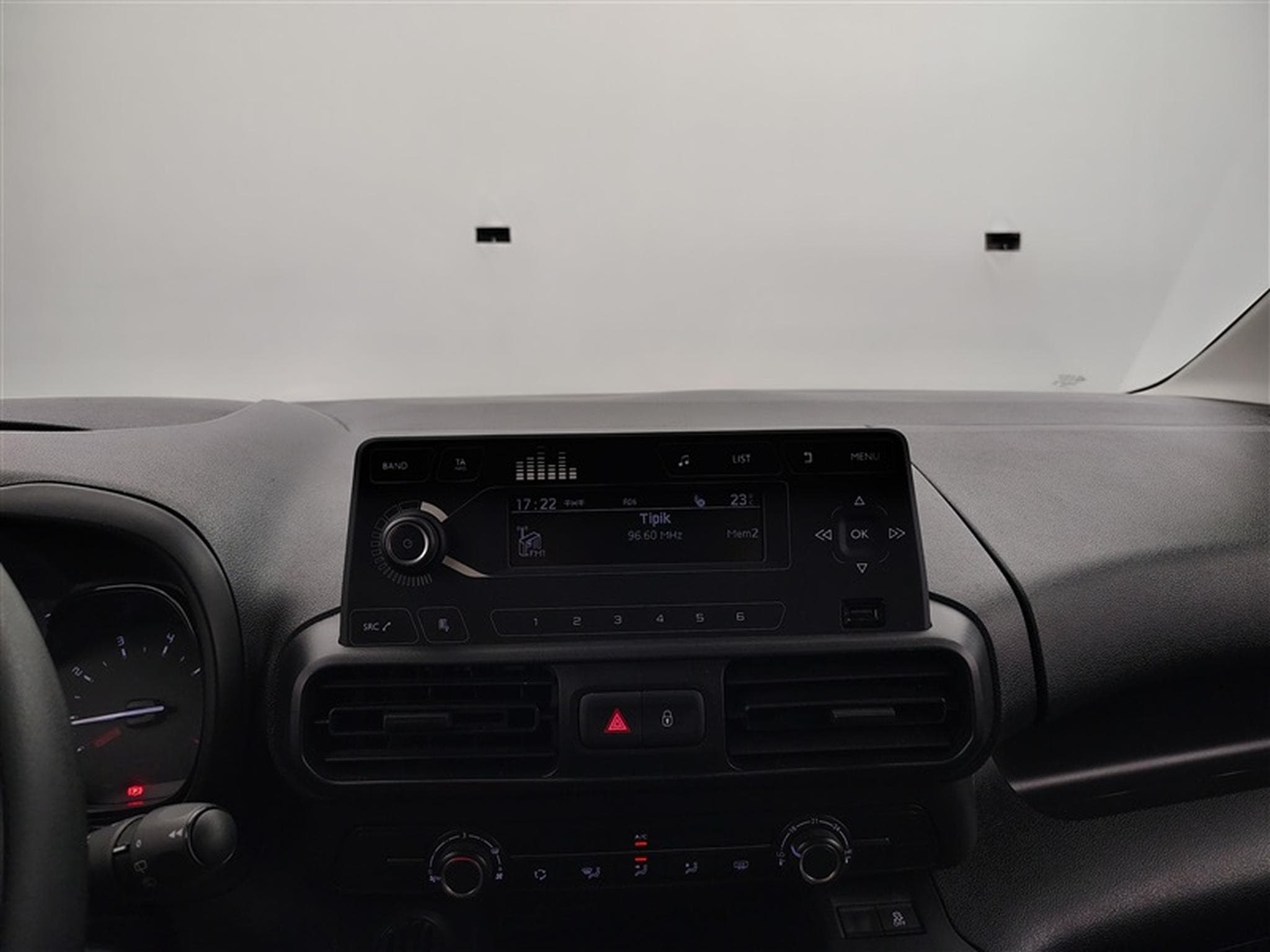 Citroën Berlingo 1.5 BlueHDi M Light Club S/S (6.2) (2021) - Foto 11