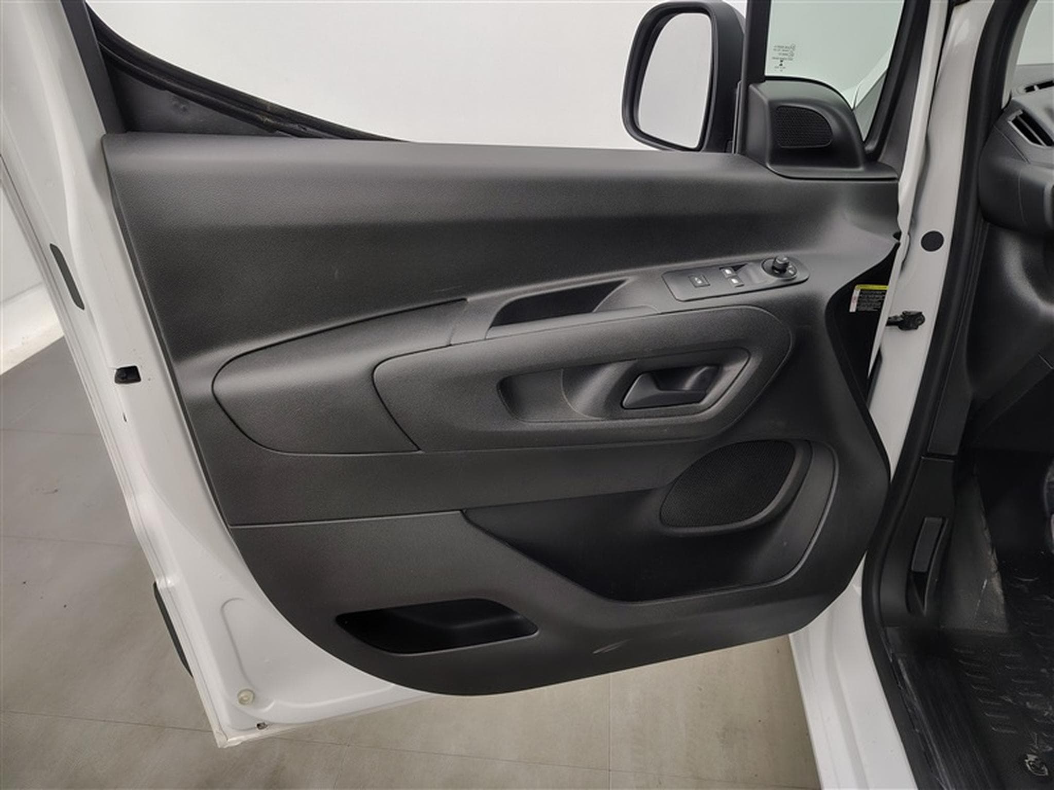 Citroën Berlingo 1.5 BlueHDi M Light Club S/S (6.2) (2021) - Foto 16