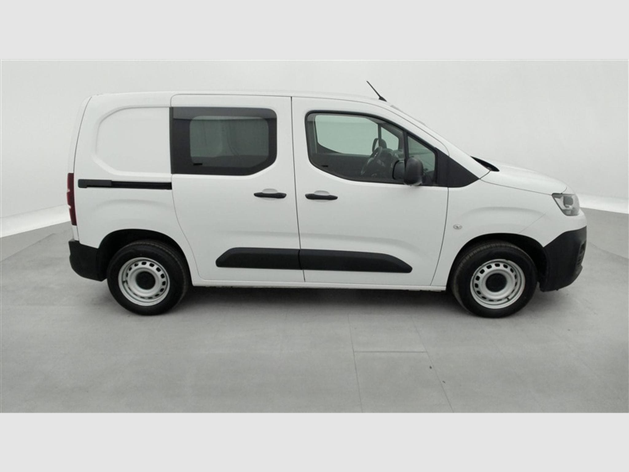 Citroën Berlingo 1.5 BlueHDi M Light Club S/S (6.2) (2021) - Foto 22