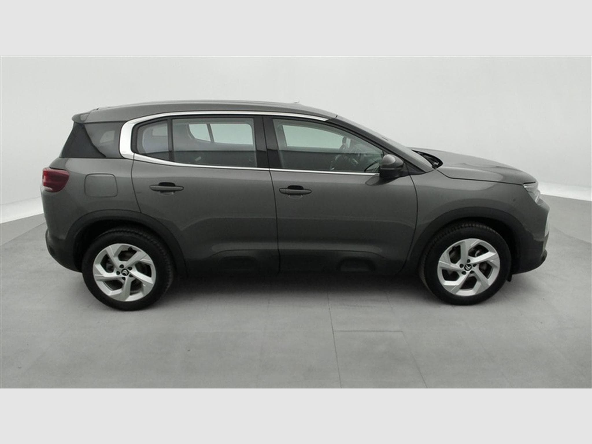 Citroën C5 Aircross 1.2 PureTech EAT/8 Live NAVI / CARPLAY / FULL LED (2023) - Foto 24
