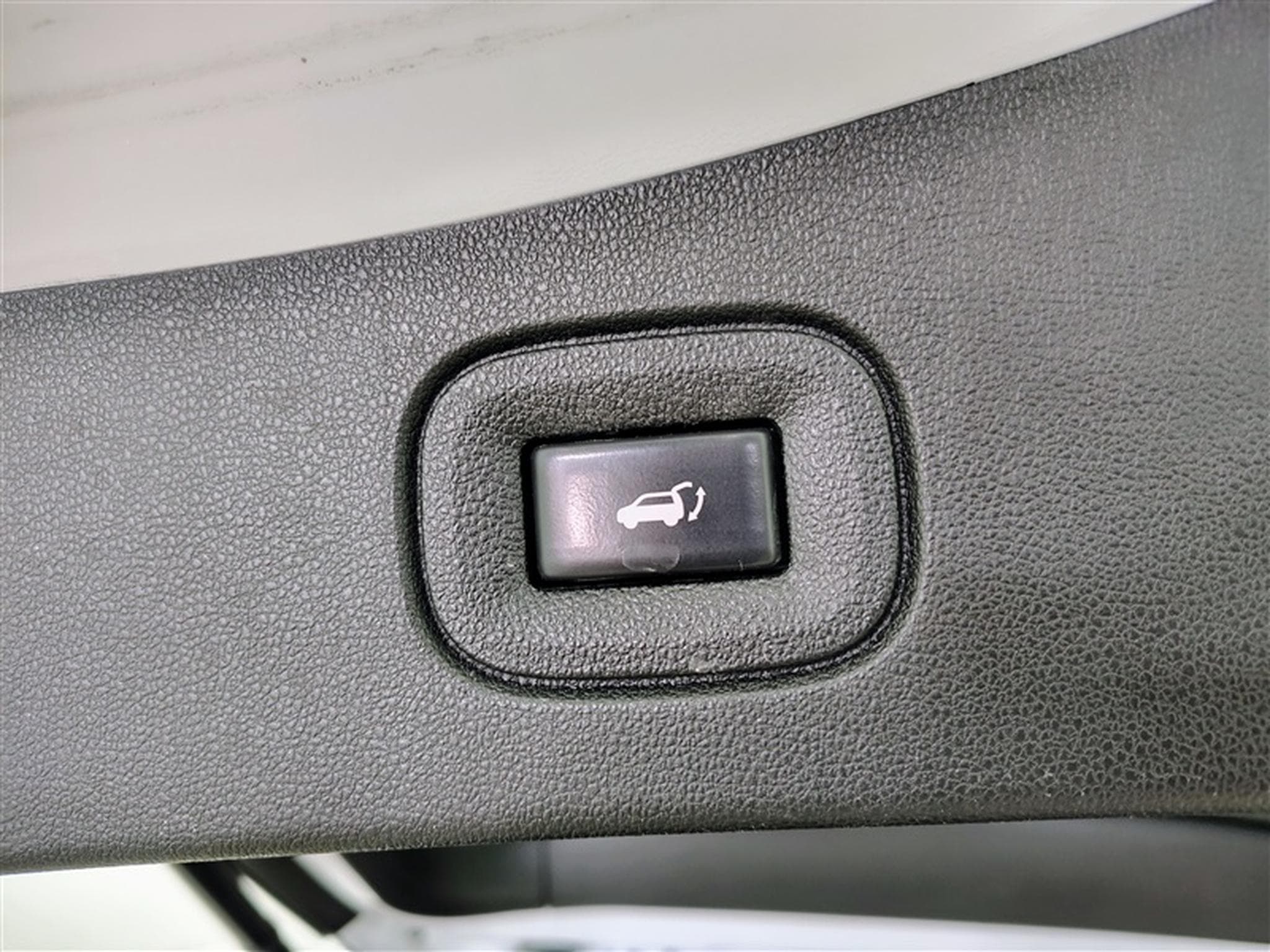 Renault Koleos 2.0 dCi 4x4 X-Tronic *NAVI/CUIR/FULL LED/T.PANO/CAM/JA18* (2023) - Photo 20