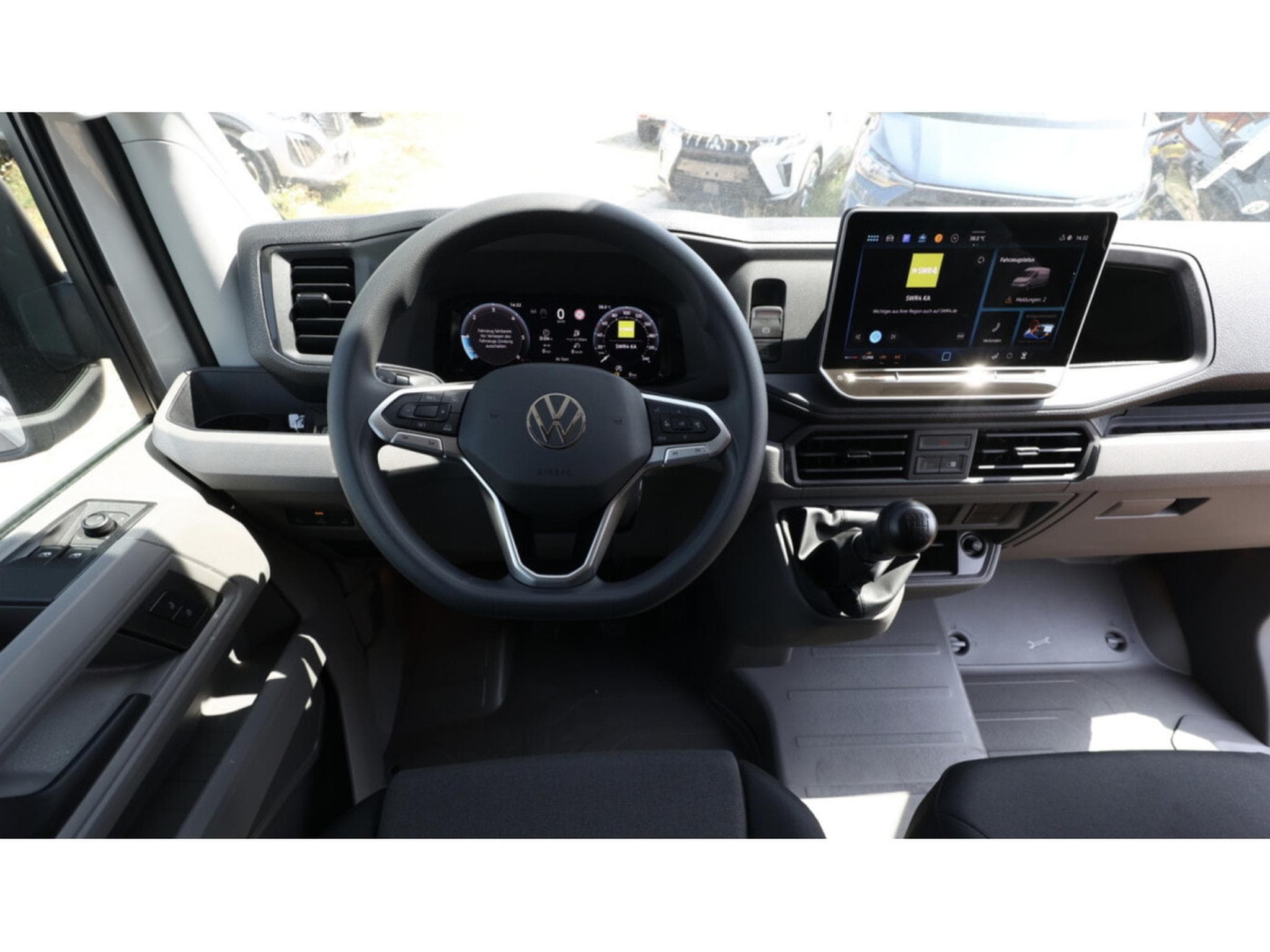 VW Crafter Crafter 35 L4H3 2.0 TDi (2026) - Photo 6