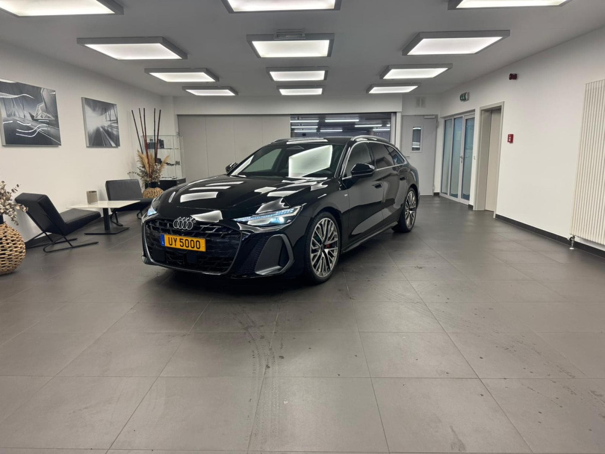 Audi A6 A6 Avant S Line 367 CV / 270 KW TFSI quattro S tronic (2025) - Photo 1