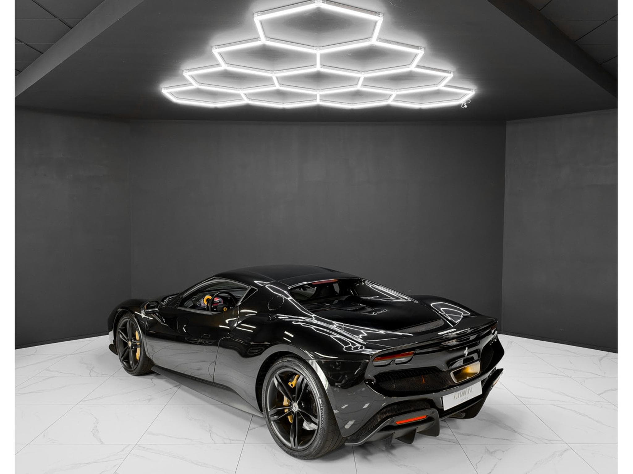 Ferrari 296 GTB 1.Hd / CARBON / LIFT / 360° (2022) - Foto 3