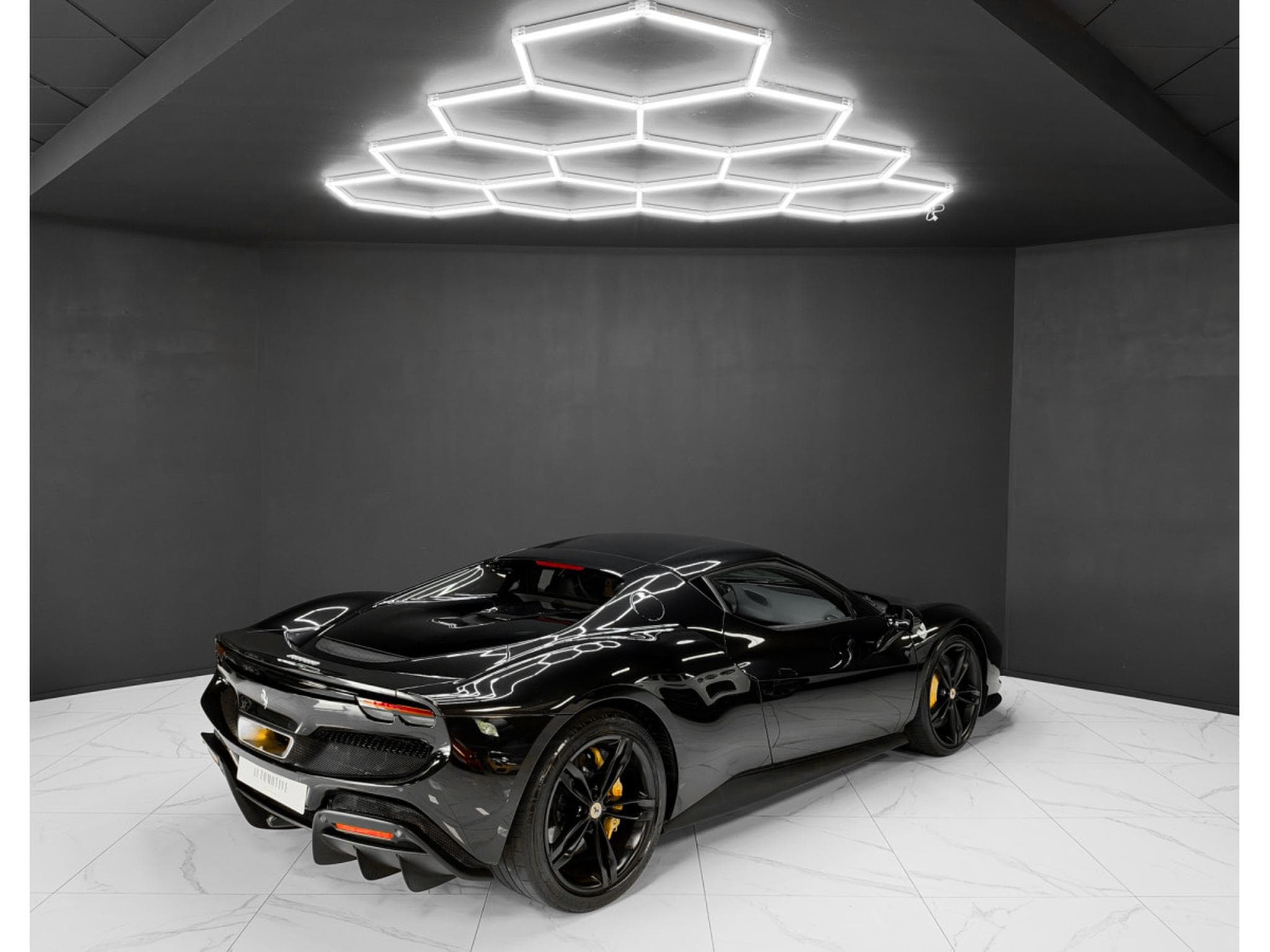 Ferrari 296 GTB 1.Hd / CARBON / LIFT / 360° (2022) - Foto 5