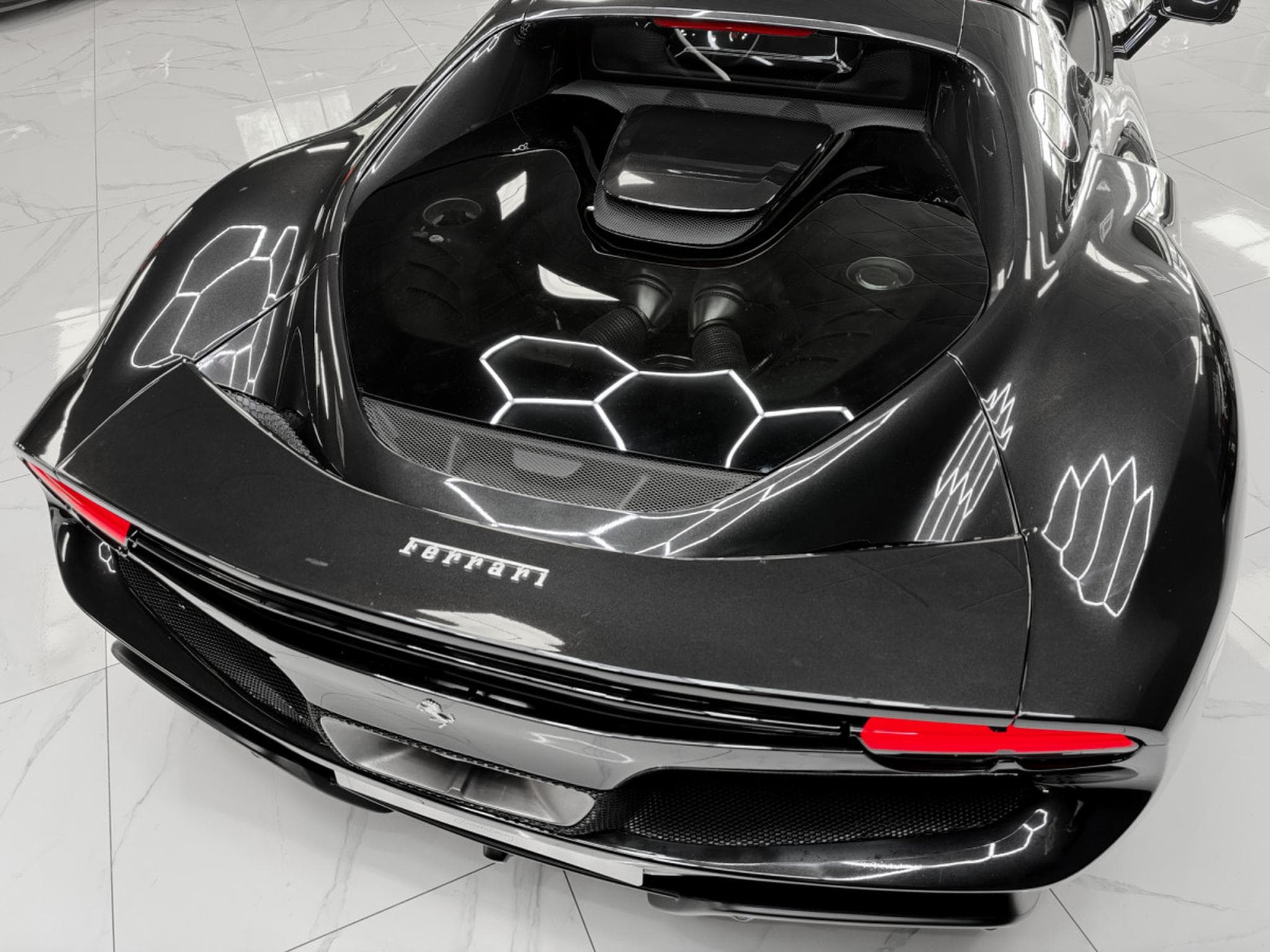 Ferrari 296 GTB 1.Hd / CARBON / LIFT / 360° (2022) - Foto 16