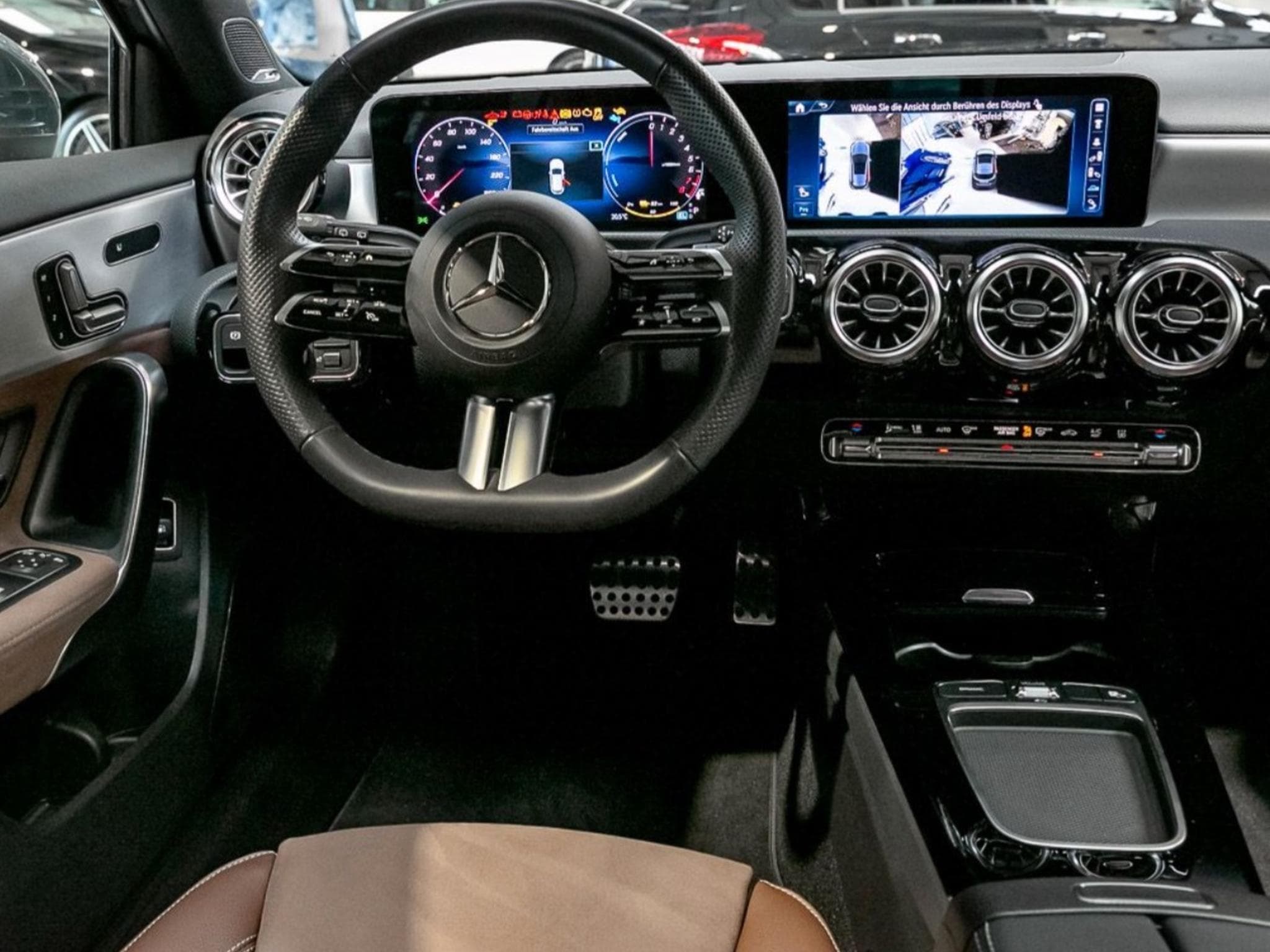 Mercedes A 250 E AMG (2023) - Photo 2