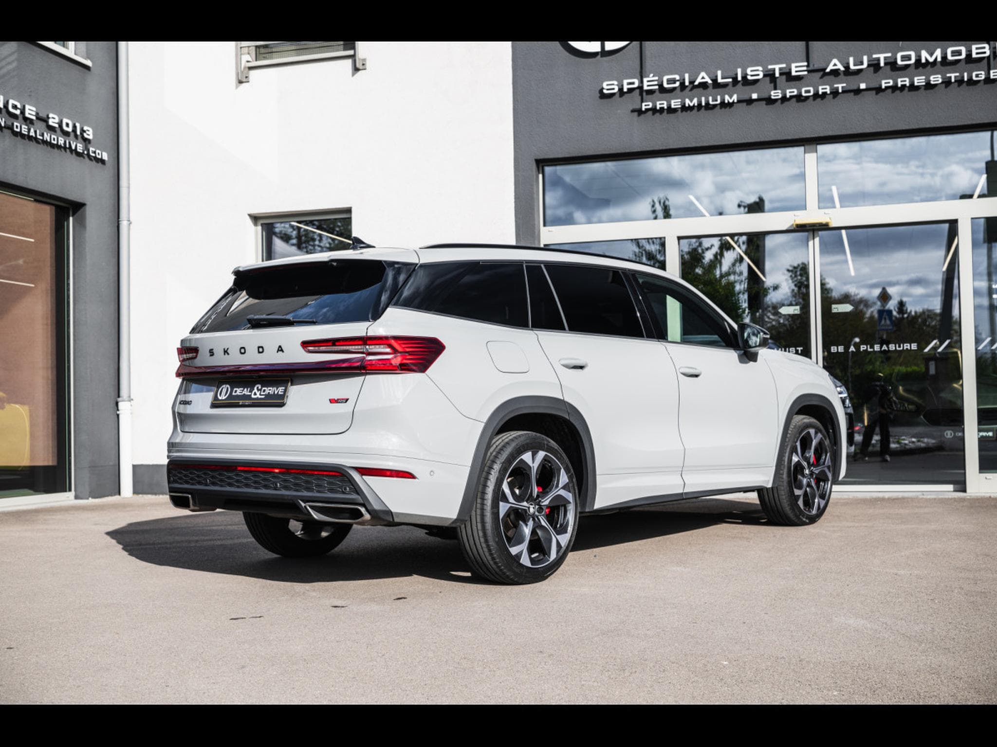 Skoda Kodiaq RS 2.0 TSI 4X4 - 7 PLACES - WARRANTY 07/2029 (2026) - Foto 8