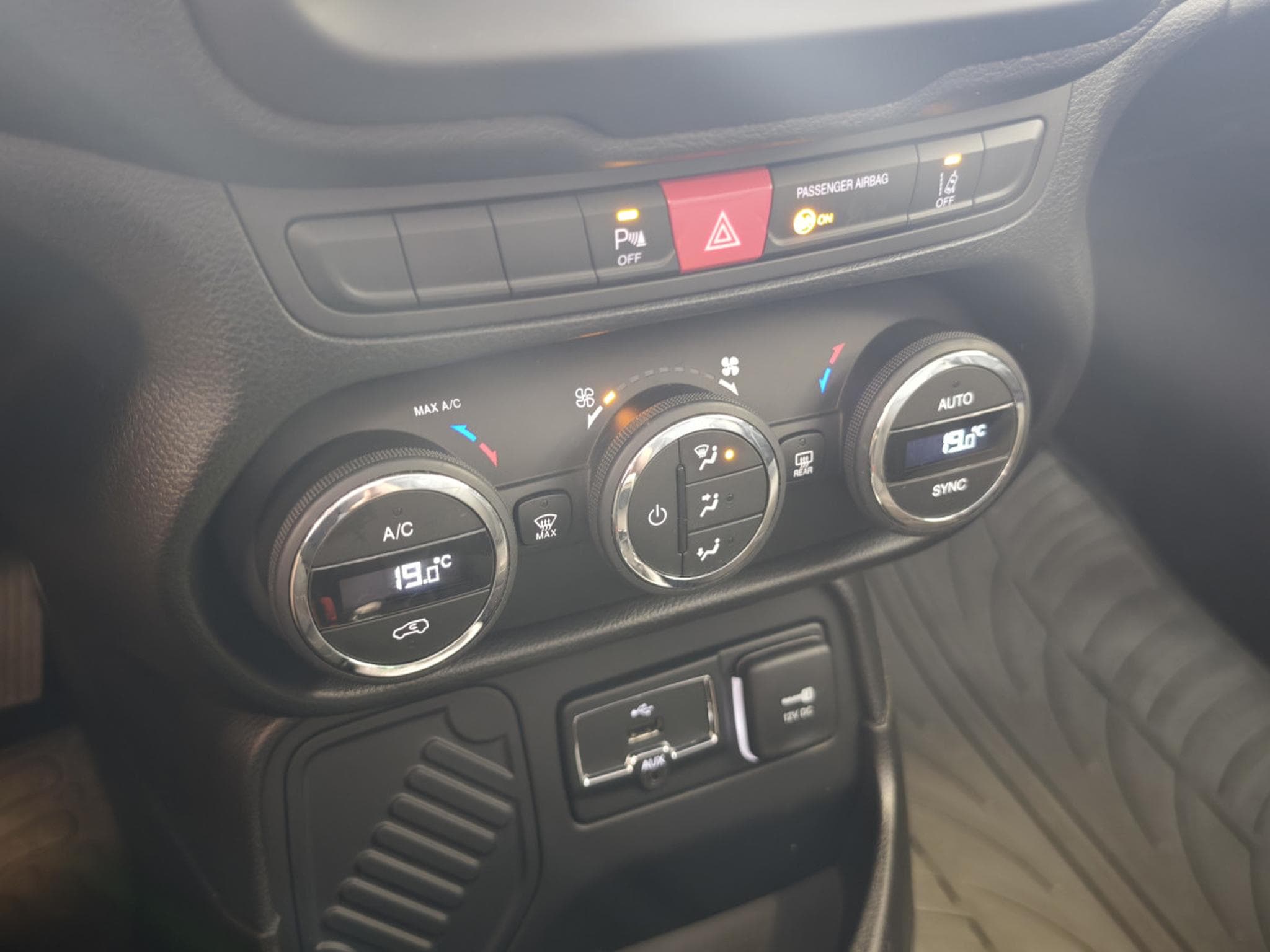 Jeep Renegade 1.4 Limited (2017) - Foto 20