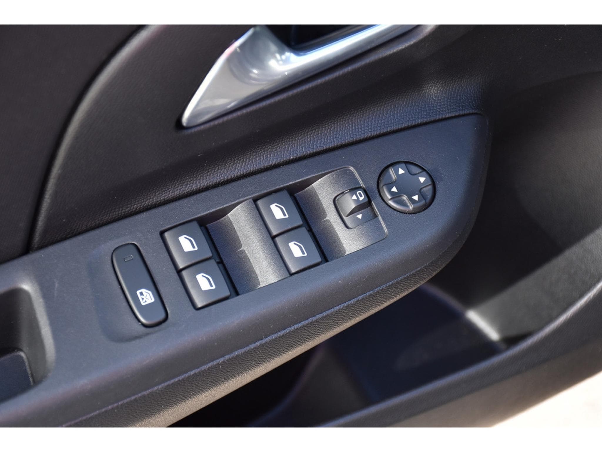 Opel Corsa 1.2 Turbo Edition AT8 REGUL LANE SIDE CAM 1° MAIN (2025) - Foto 18