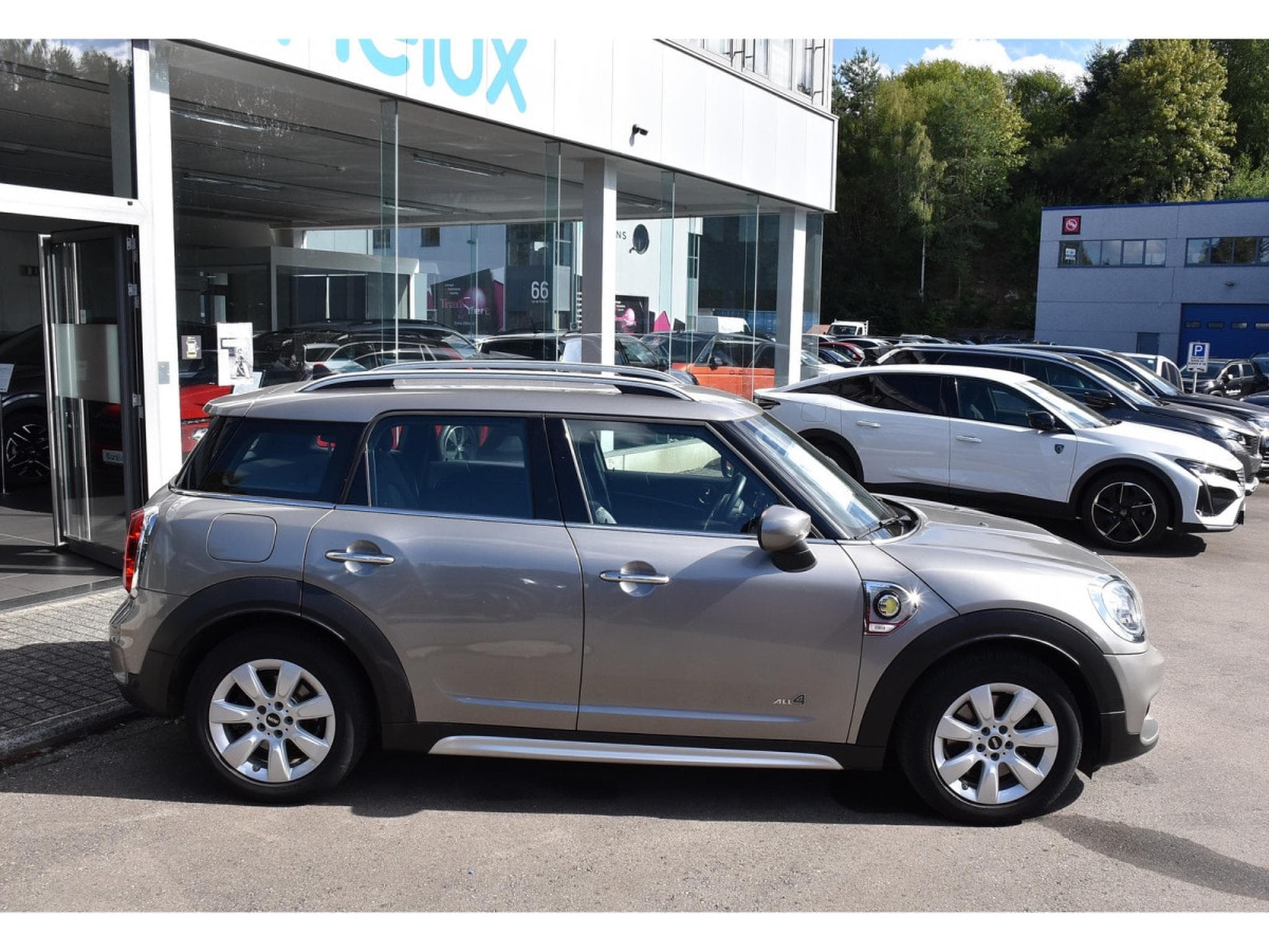Mini Countryman Cooper SE 1.5A All4 CUIR SG SPORT ACC GPS LED KEYLESS 1° MAI (2019) - Foto 3