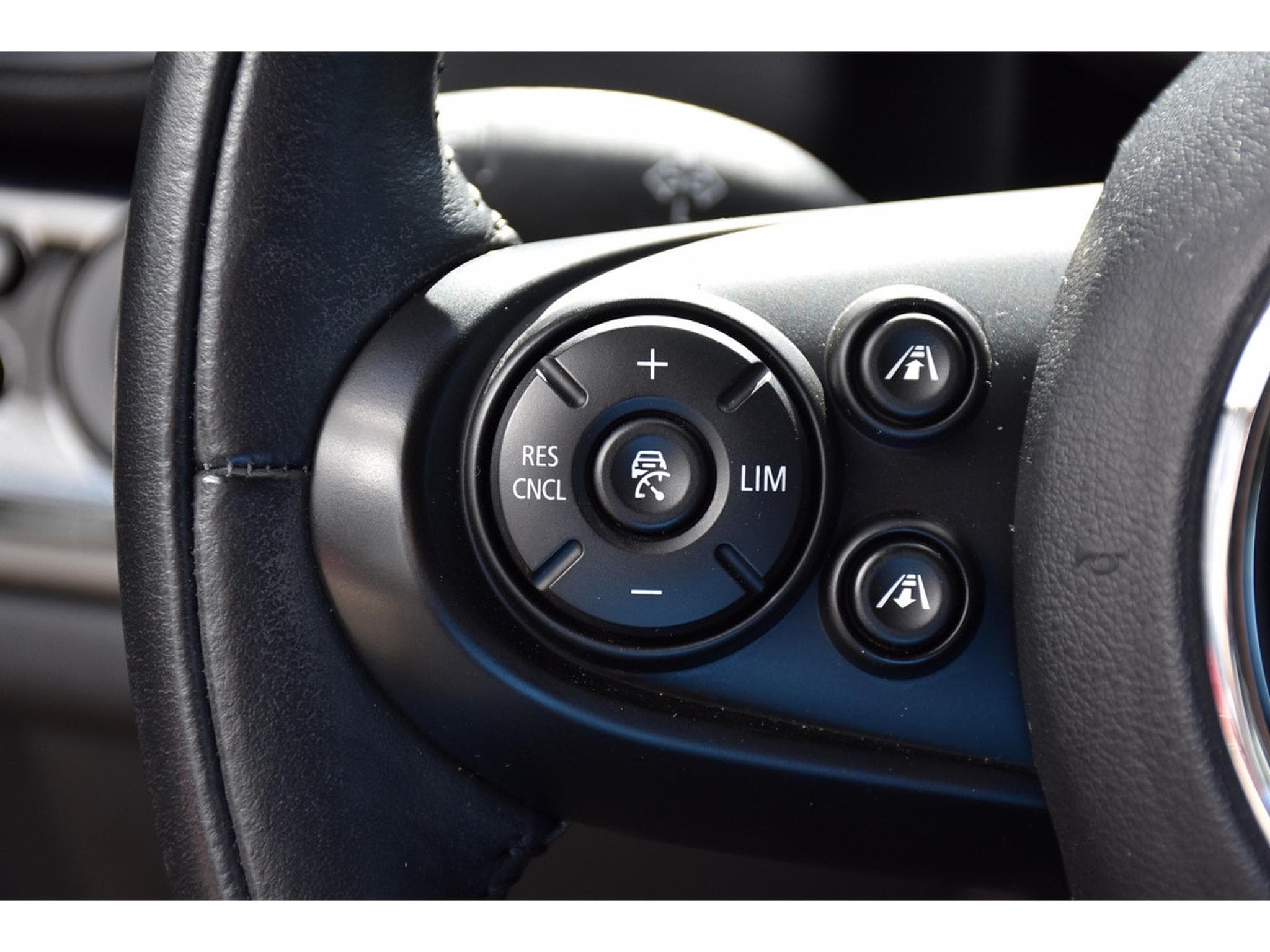 Mini Countryman Cooper SE 1.5A All4 CUIR SG SPORT ACC GPS LED KEYLESS 1° MAI (2019) - Foto 15