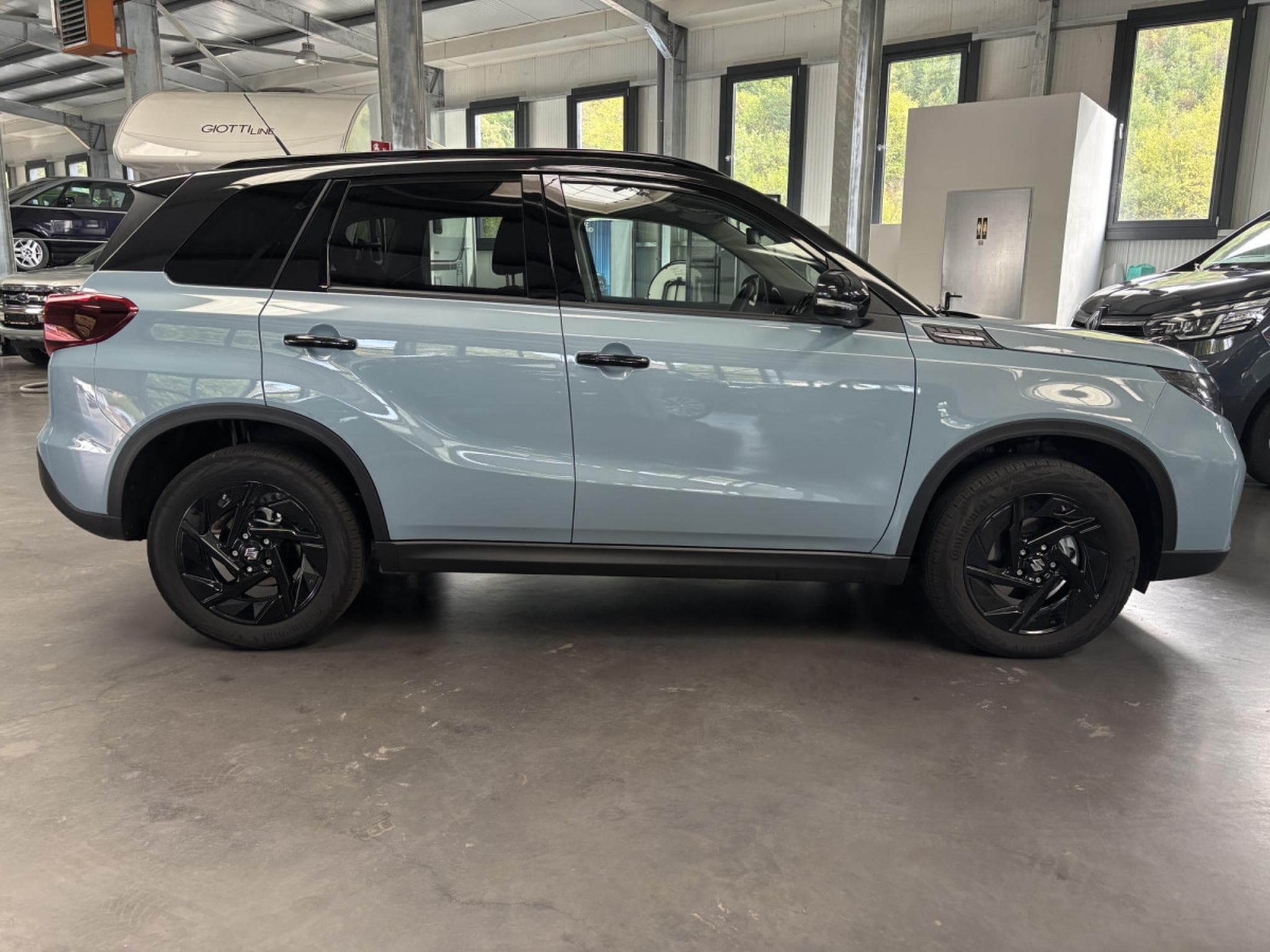 Suzuki Vitara 1.4 Hybrid TSUKI Edition Limited 2WD (2026) - Photo 2