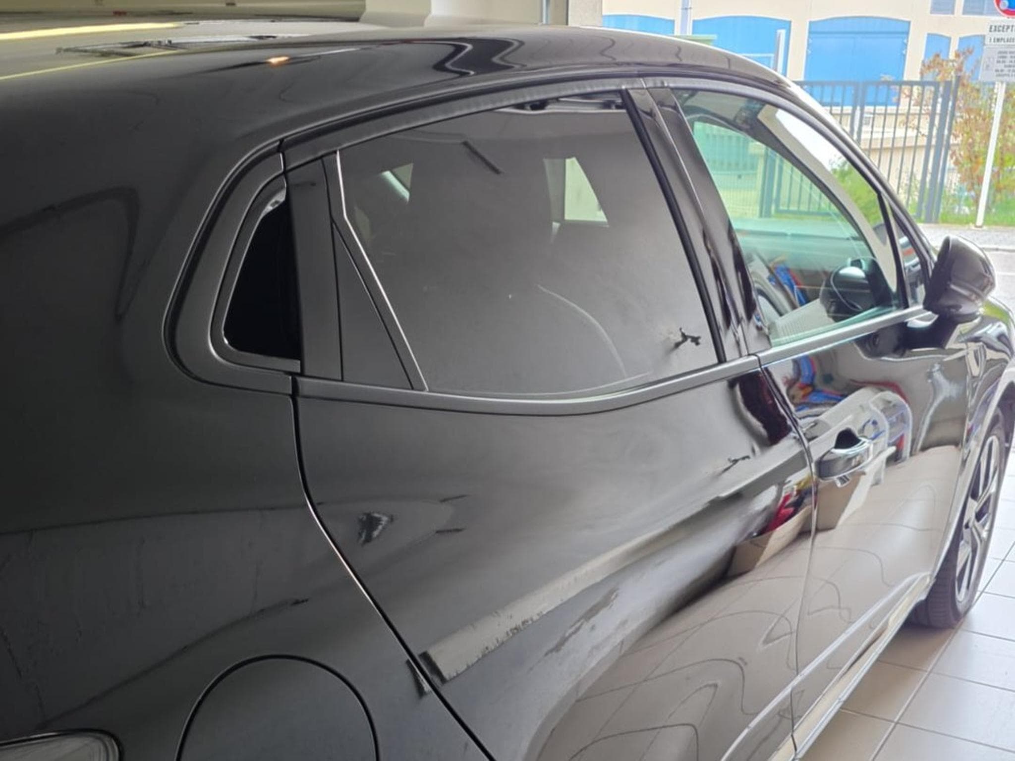 Renault Clio E-TECH HYBRID (2024) - Photo 2