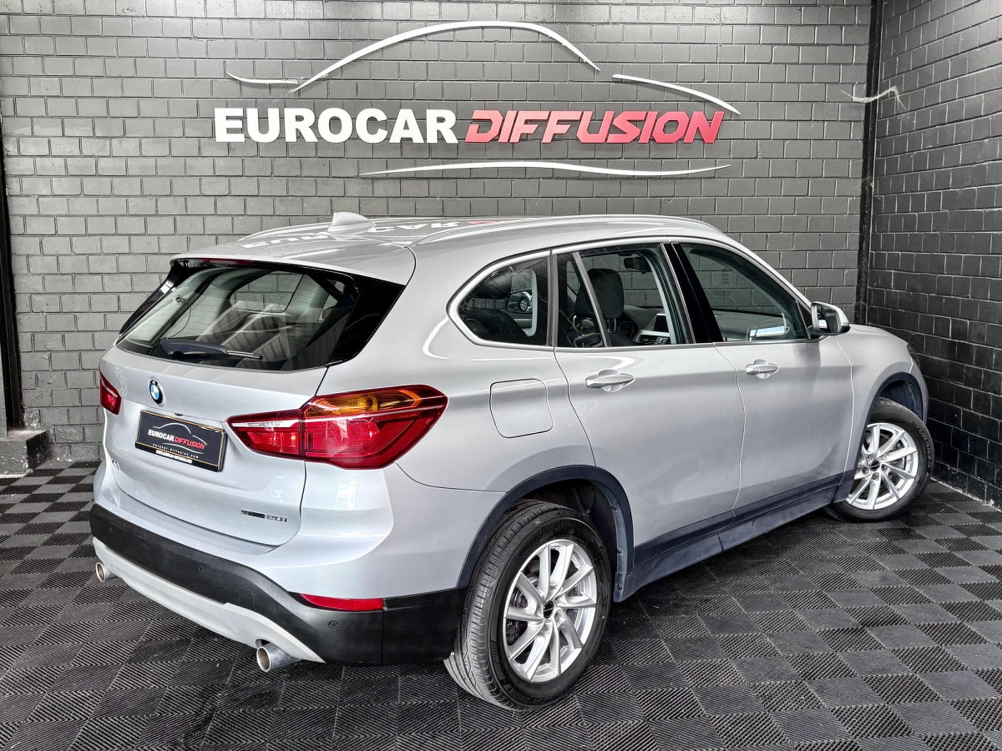 BMW X1 Advantage 20i sDrive 192 CV *CAM* HAYON* HUD* (2019) - Foto 6