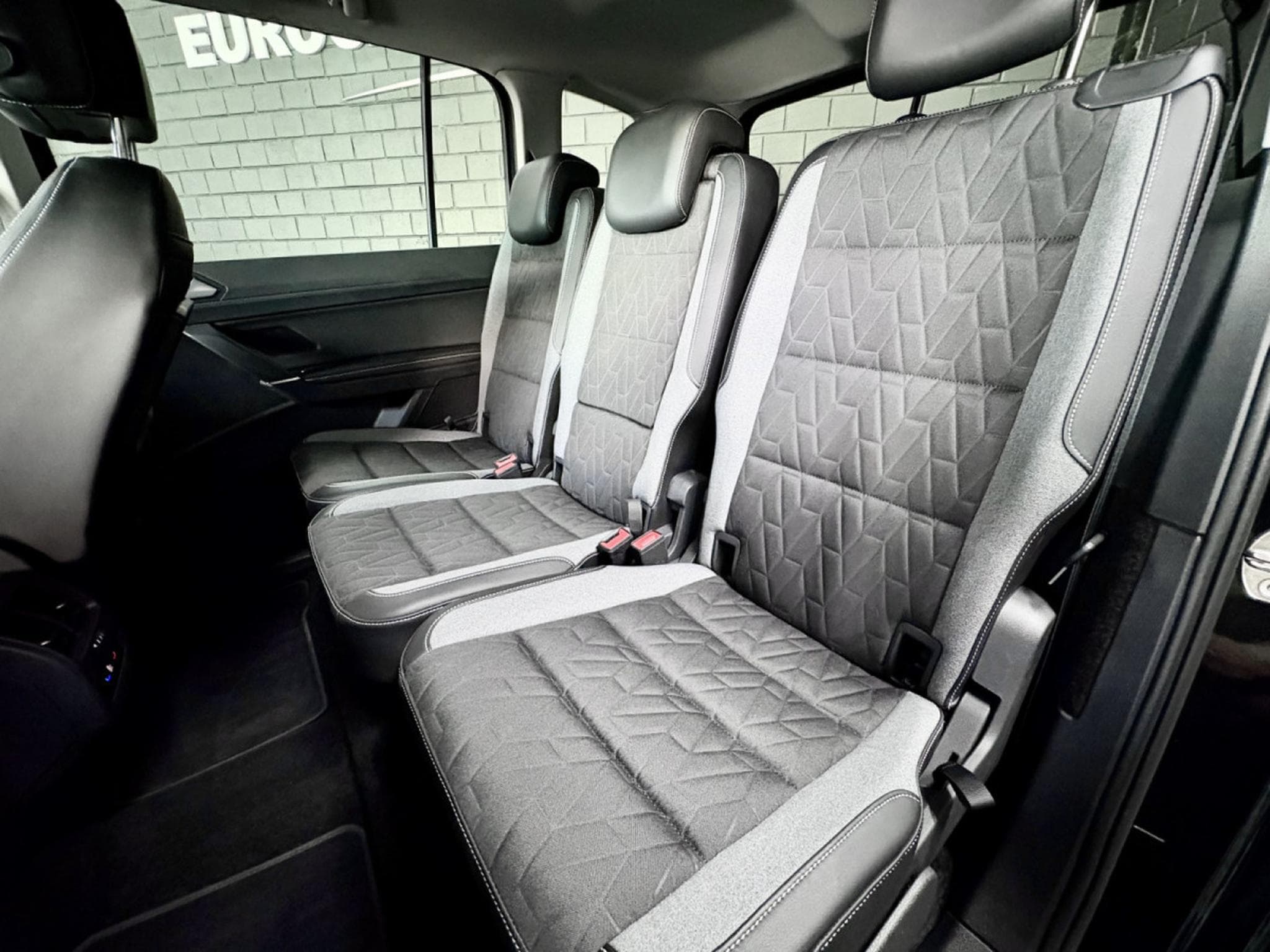 VW Touran Comfortline GOAL 1.5 TSI 150 CV DSG7 * 7 PLACES * *ATTELAGE* (2025) - Foto 6