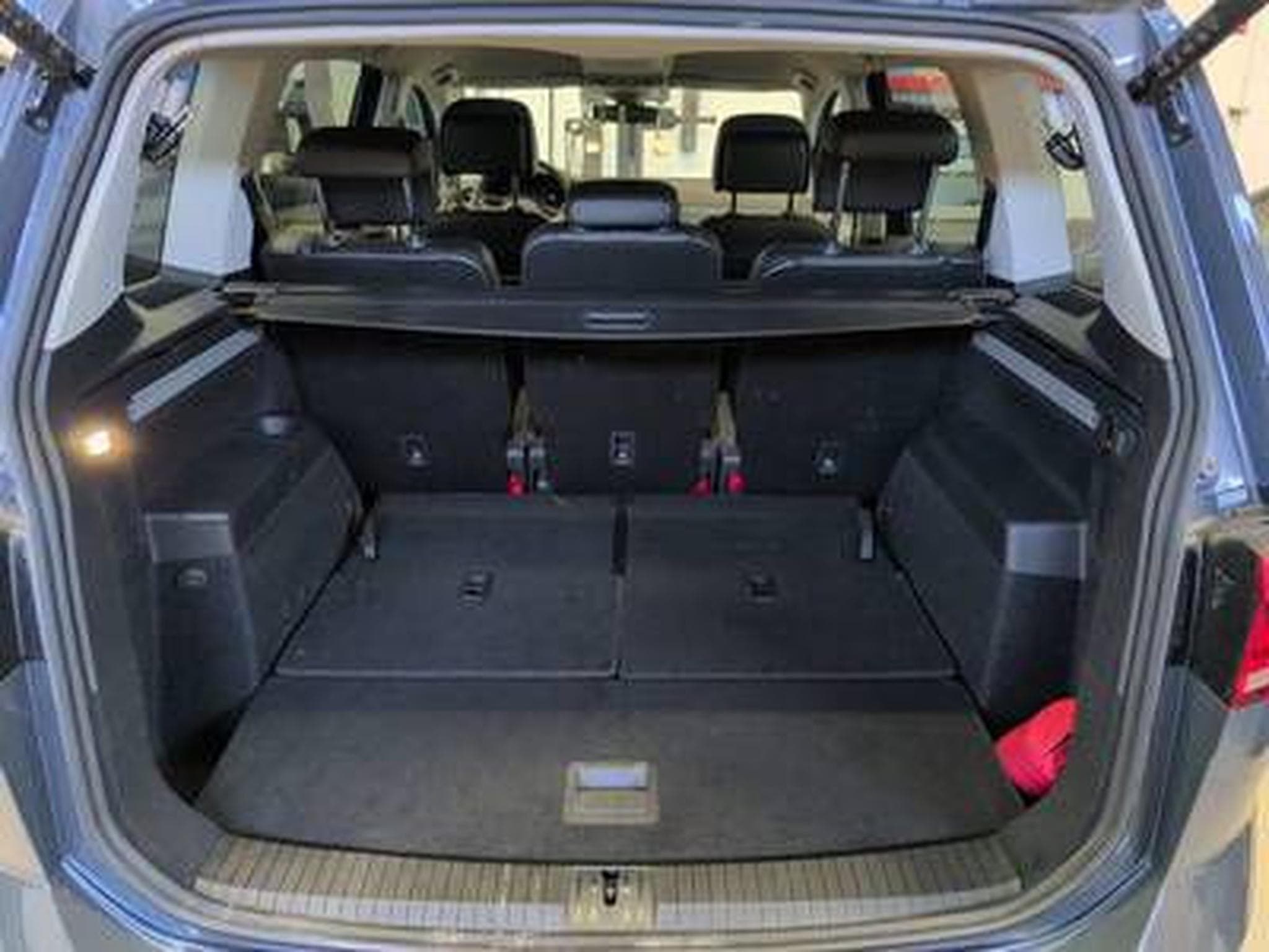 VW Touran Comfortline GOAL 1.5 TSI 150 CV DSG7 * 7 PLACES * *ATTELAGE* (2025) - Foto 10
