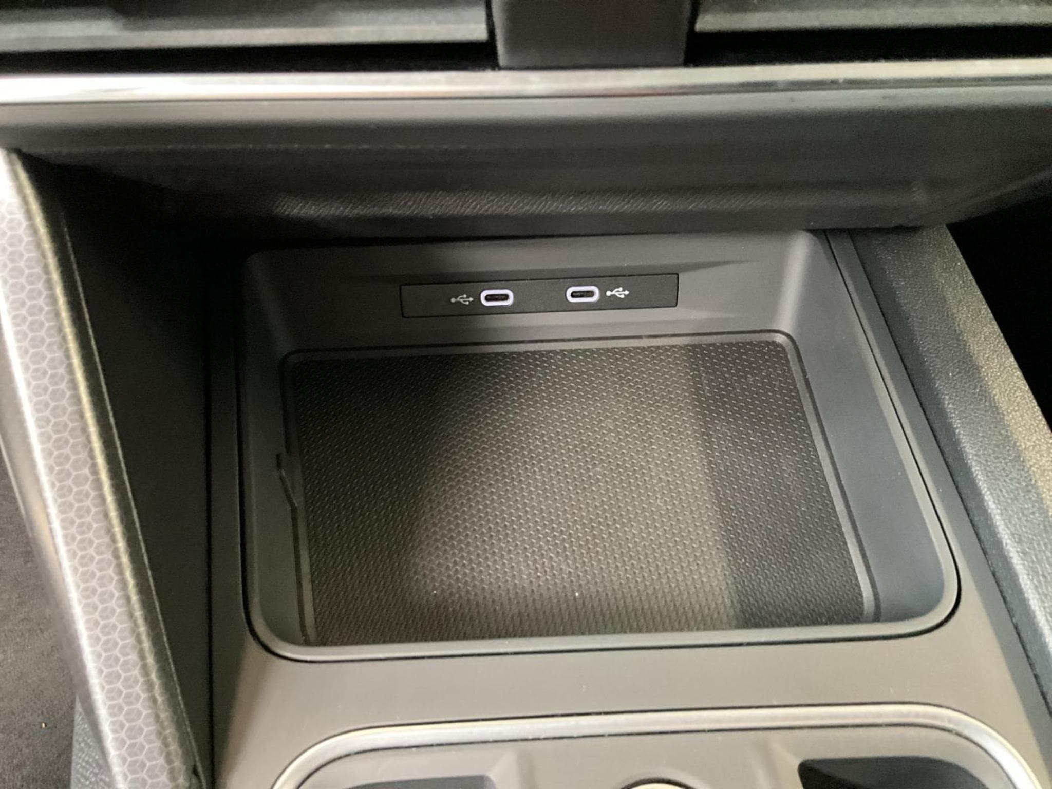 Seat Leon Style+LED+FullLink+P.Comfort+P.Convenance+RearView (2025) - Photo 17