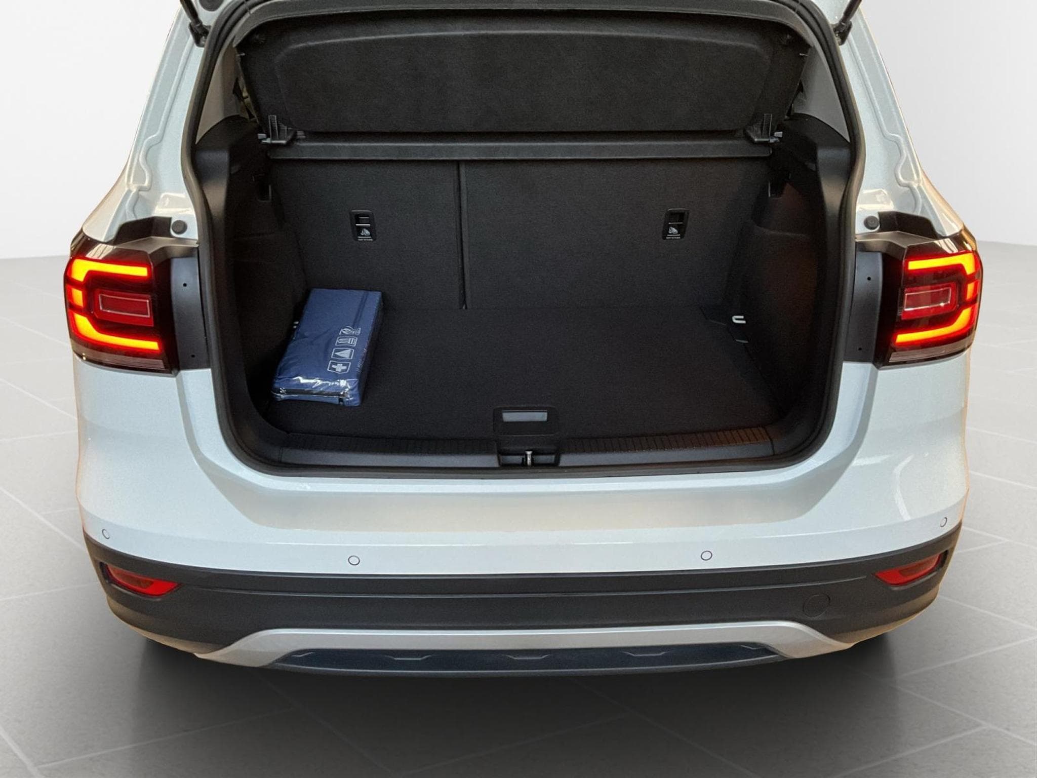 VW T-Cross Style+DSG+P.Technique+P.Lumiere+Black-Style+IQ-Drive (2022) - Photo 16