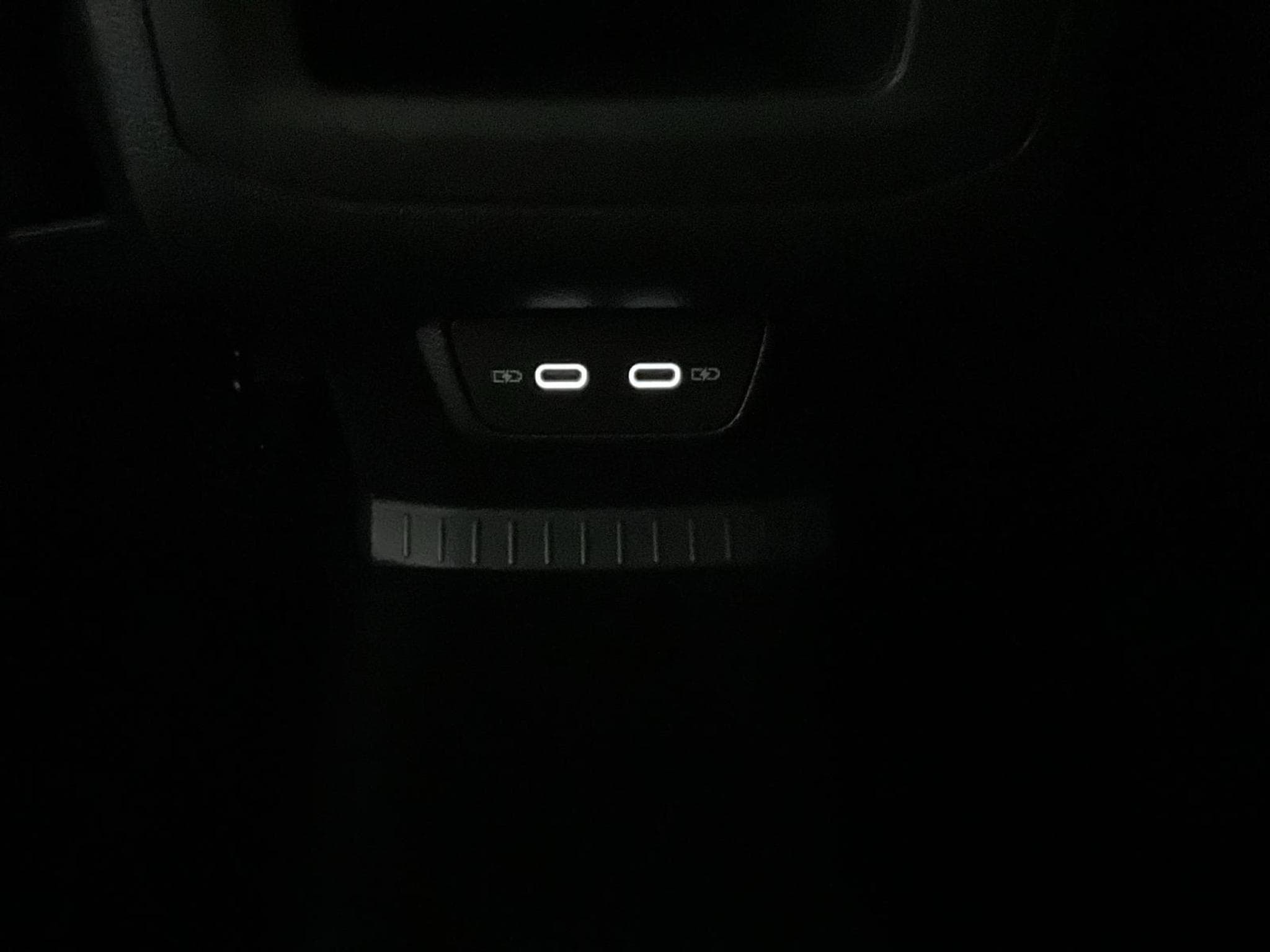 VW T-Cross Style+DSG+P.Technique+P.Lumiere+Black-Style+IQ-Drive (2022) - Photo 20