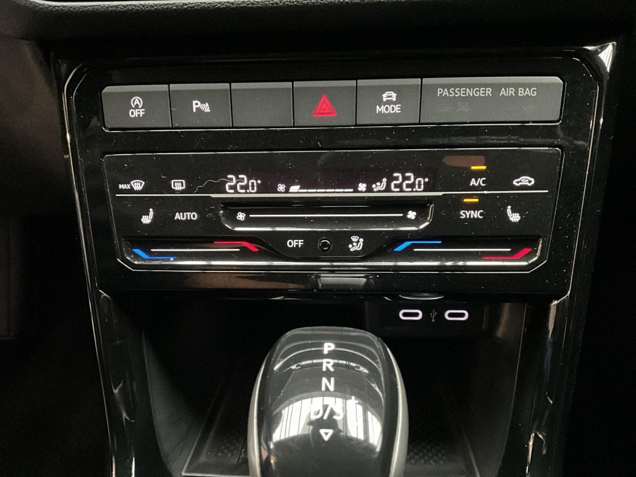 VW T-Cross Style+DSG+P.Technique+P.Lumiere+Black-Style+IQ-Drive (2022) - Photo 19